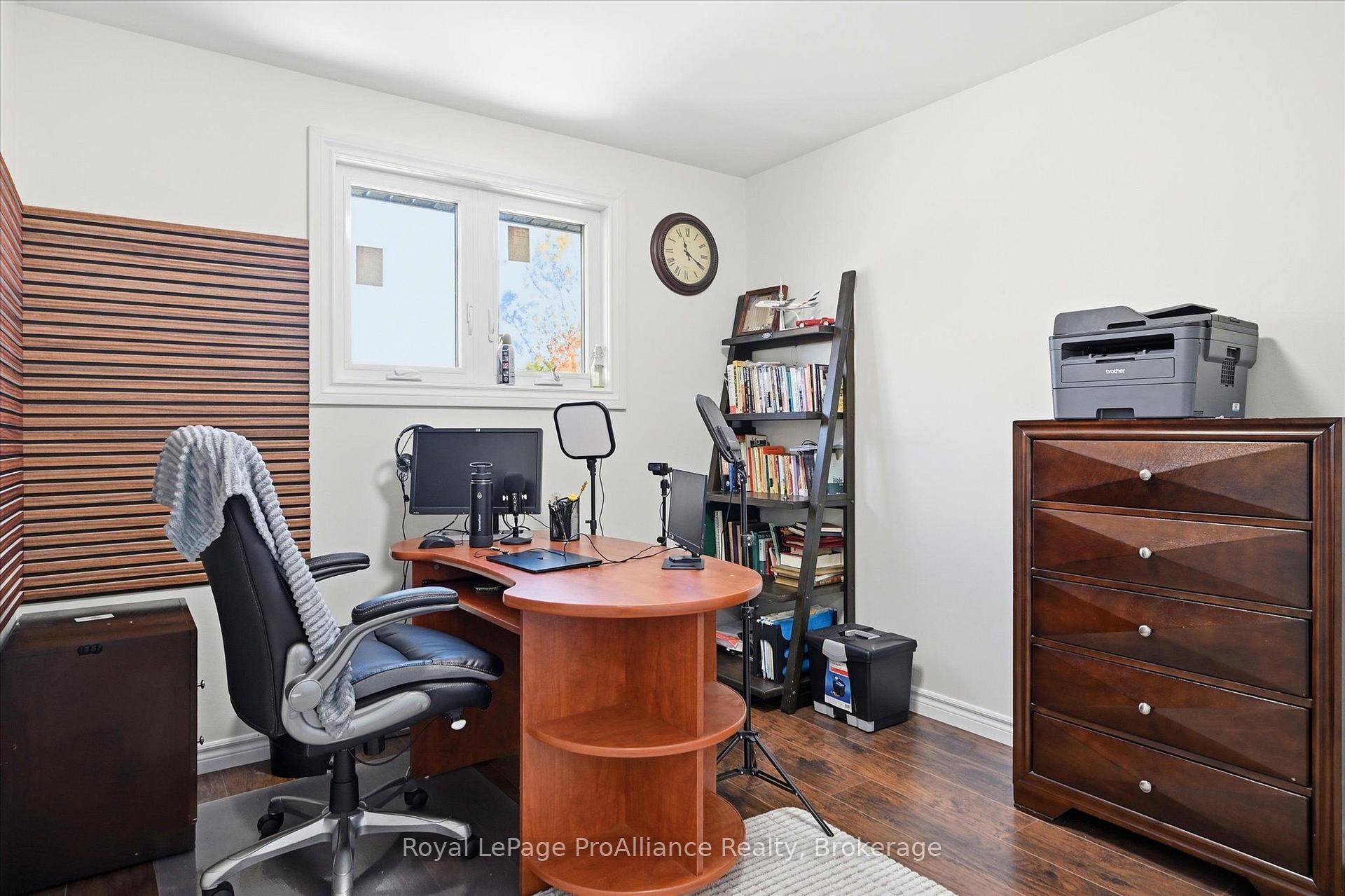 Photo 34 of 1316 Scollard Drive, Peterborough, Ashburnham Ward 4 — HOMEH