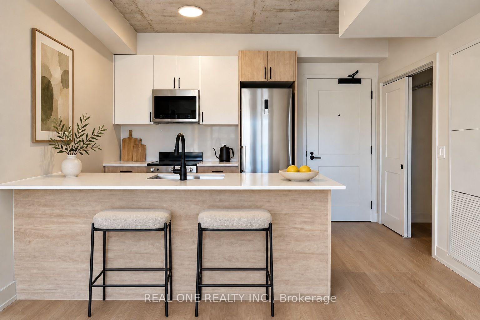 Photo 3 of Unit 313, 810 King Street W, Hamilton, Westdale — HOMEH