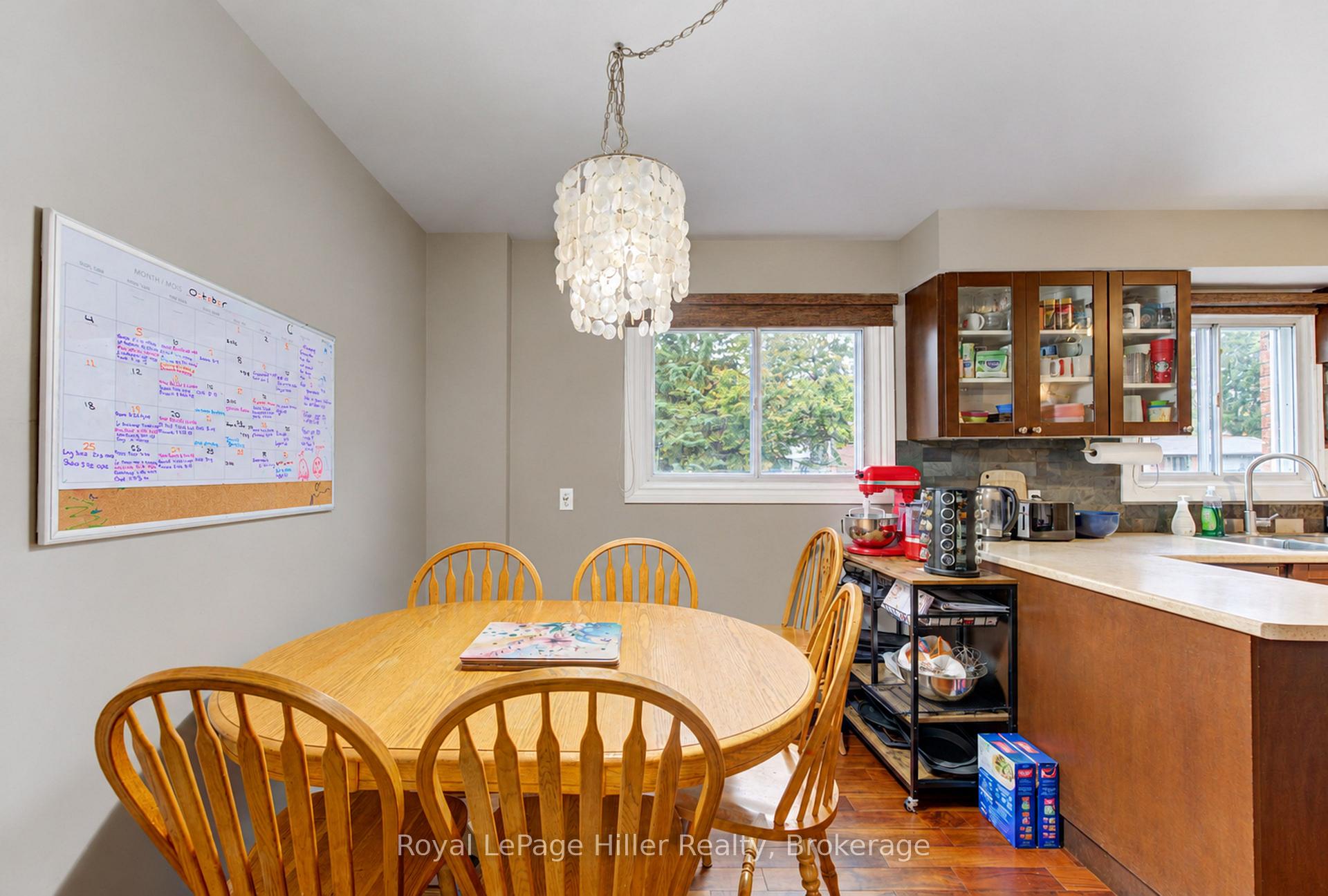 Photo 12 of 163 Elgin Crescent, Stratford — HOMEH