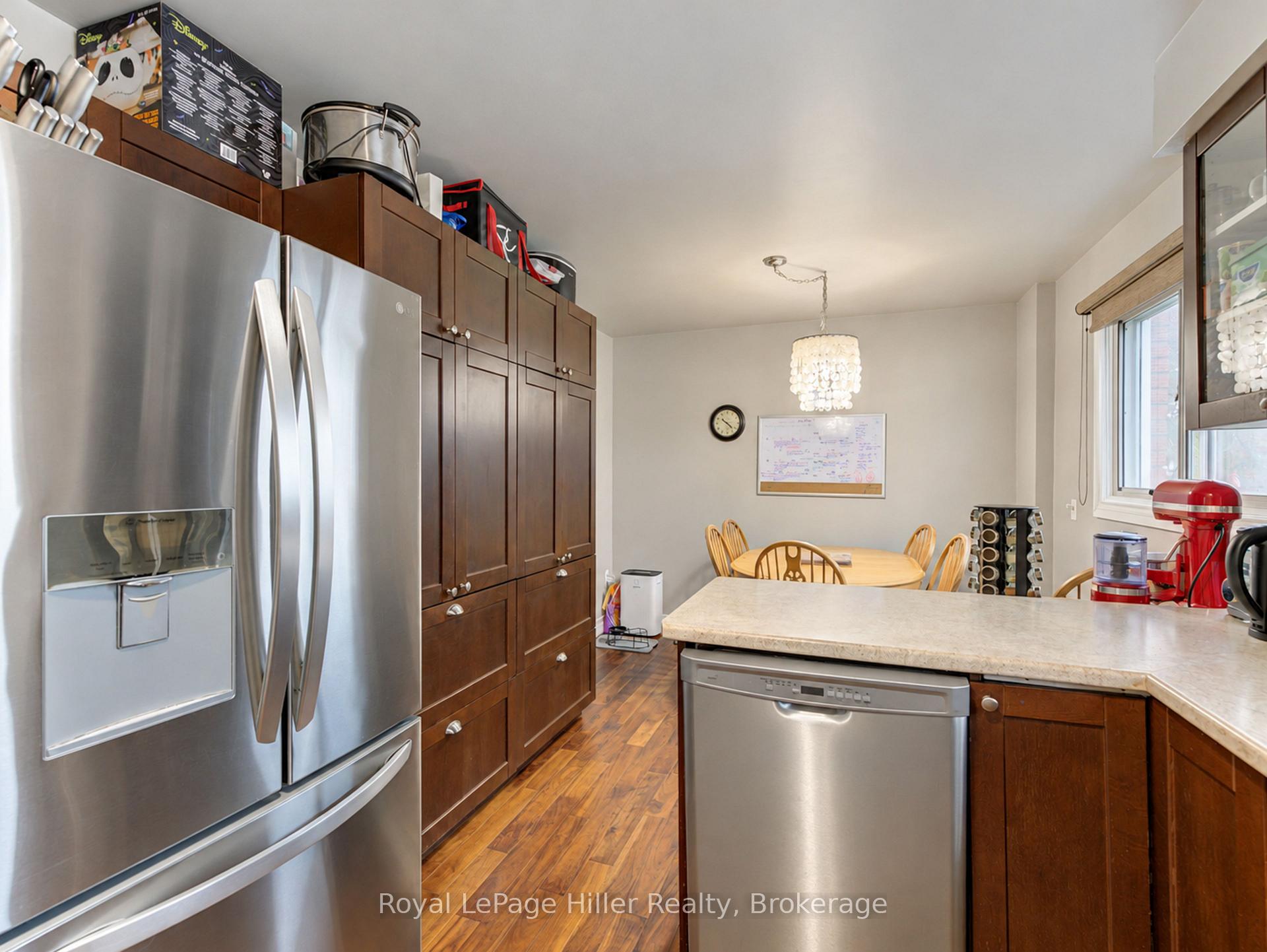 Photo 18 of 163 Elgin Crescent, Stratford — HOMEH