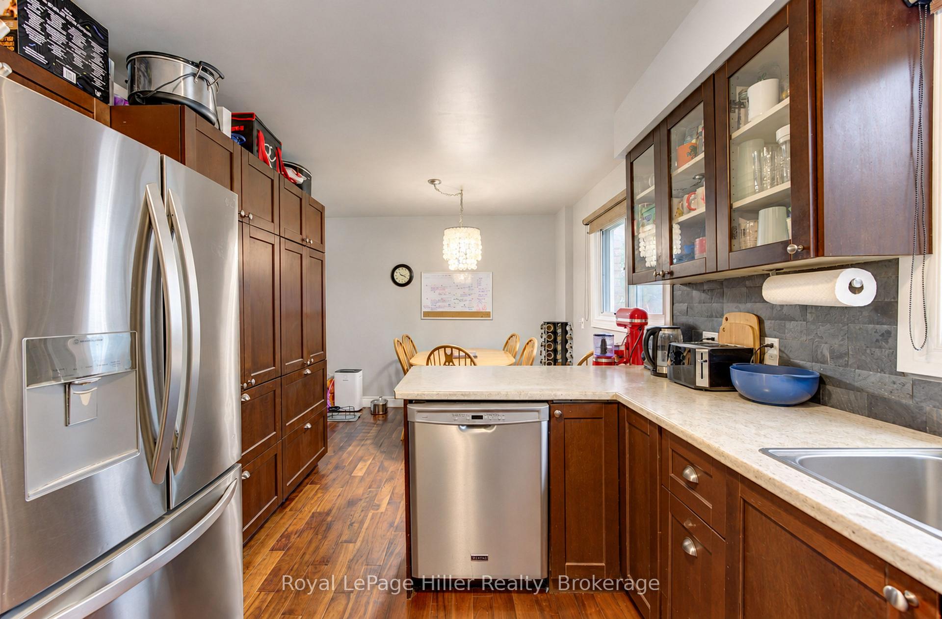 Photo 19 of 163 Elgin Crescent, Stratford — HOMEH