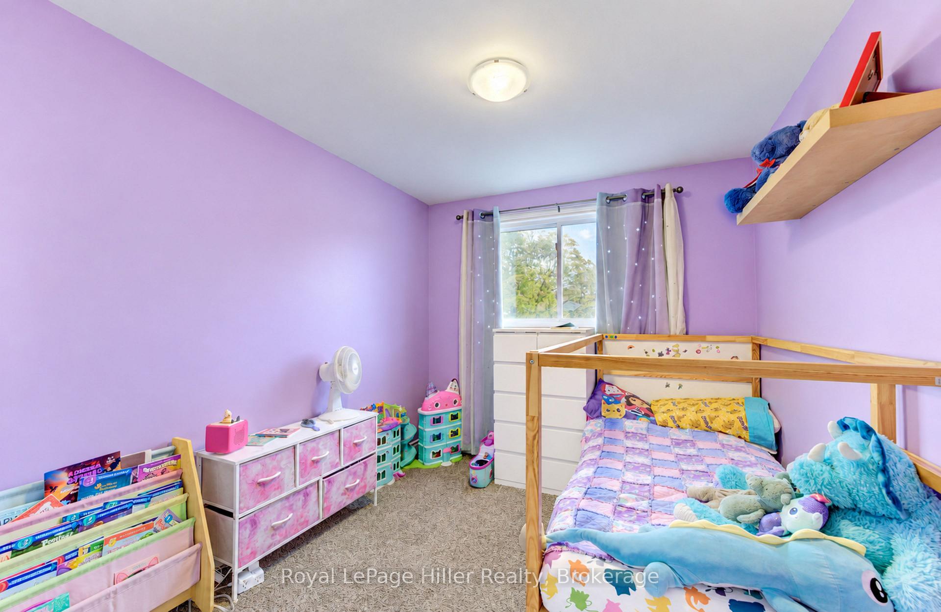 Photo 24 of 163 Elgin Crescent, Stratford — HOMEH