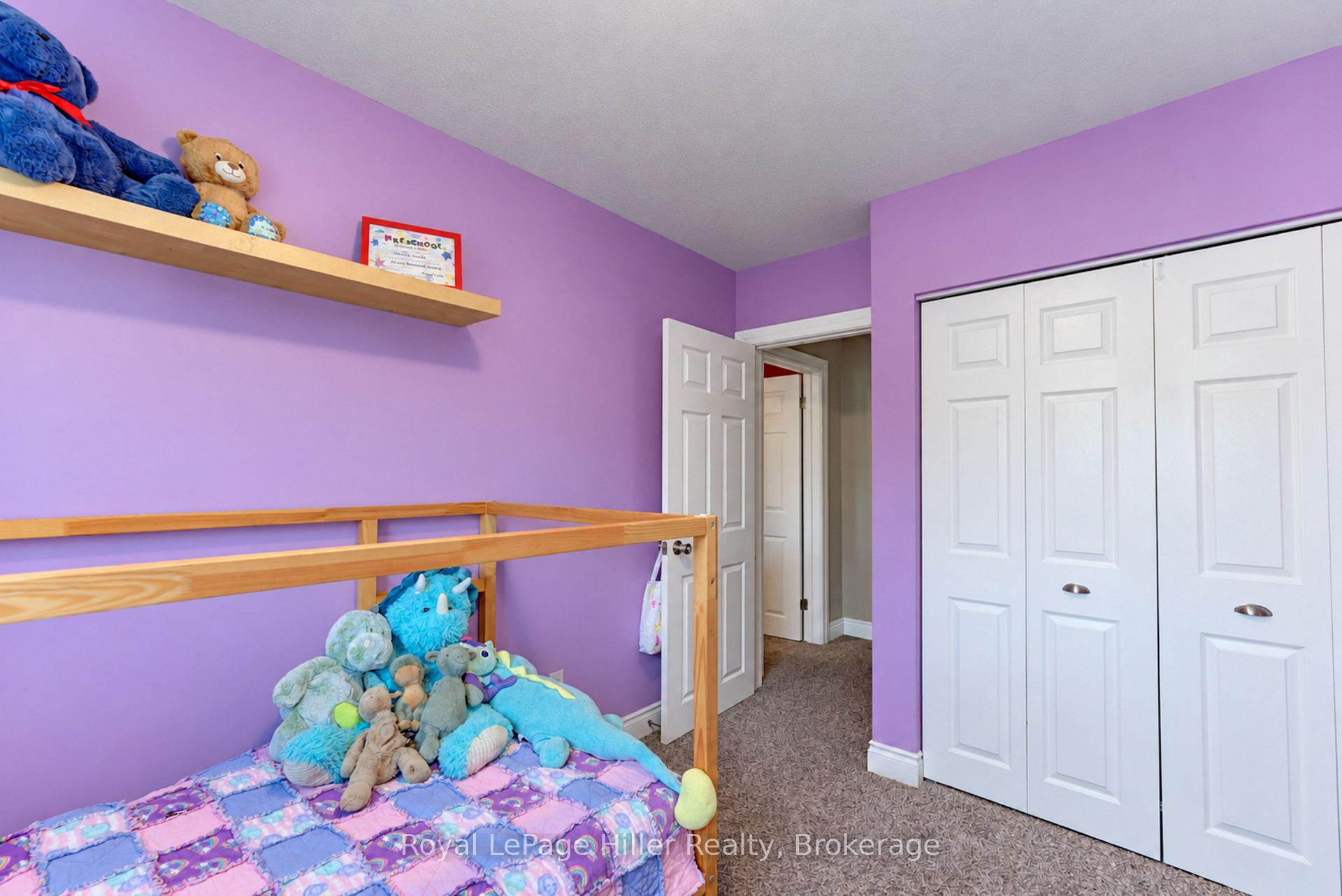 Photo 25 of 163 Elgin Crescent, Stratford — HOMEH
