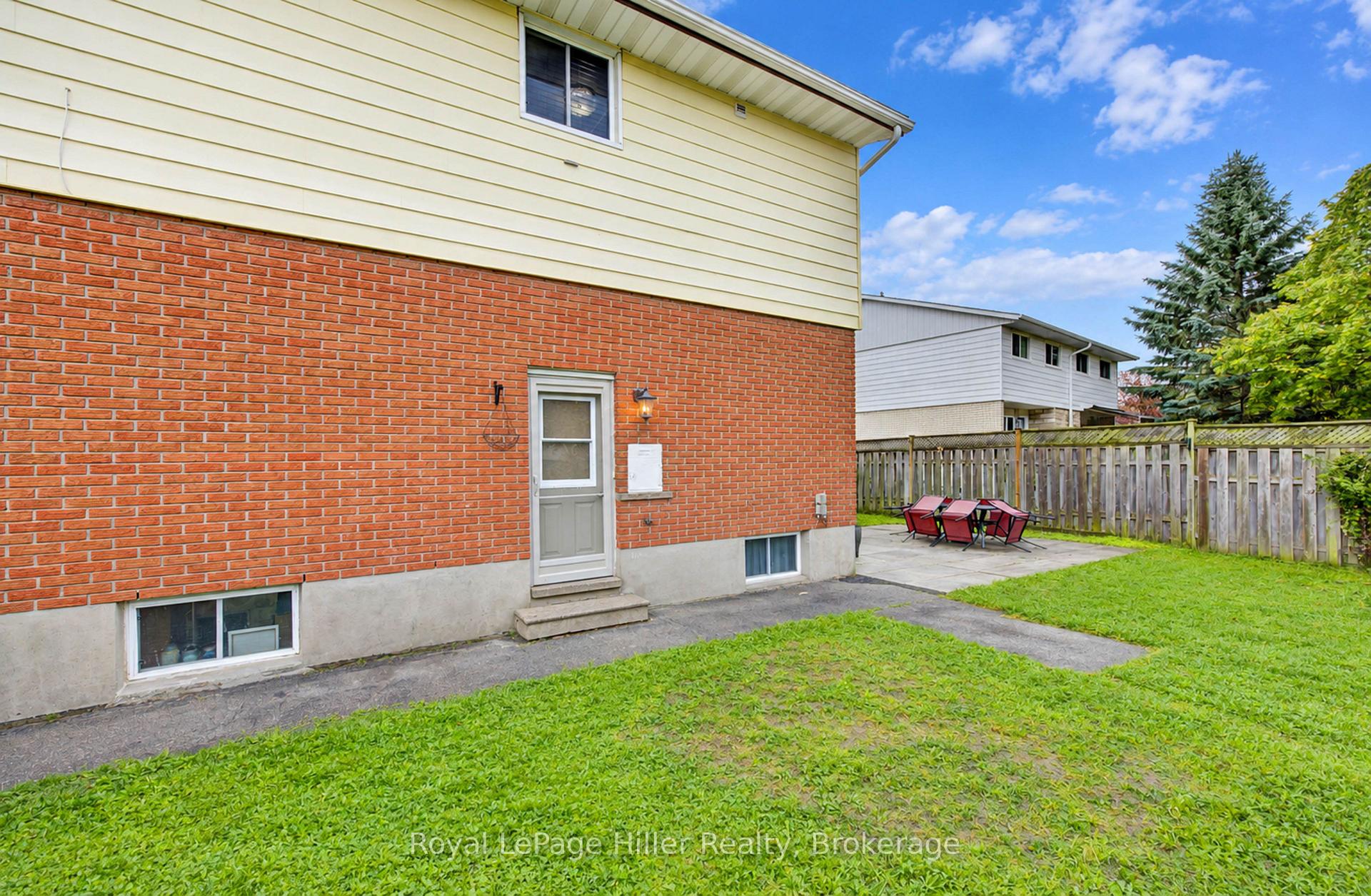Photo 33 of 163 Elgin Crescent, Stratford — HOMEH