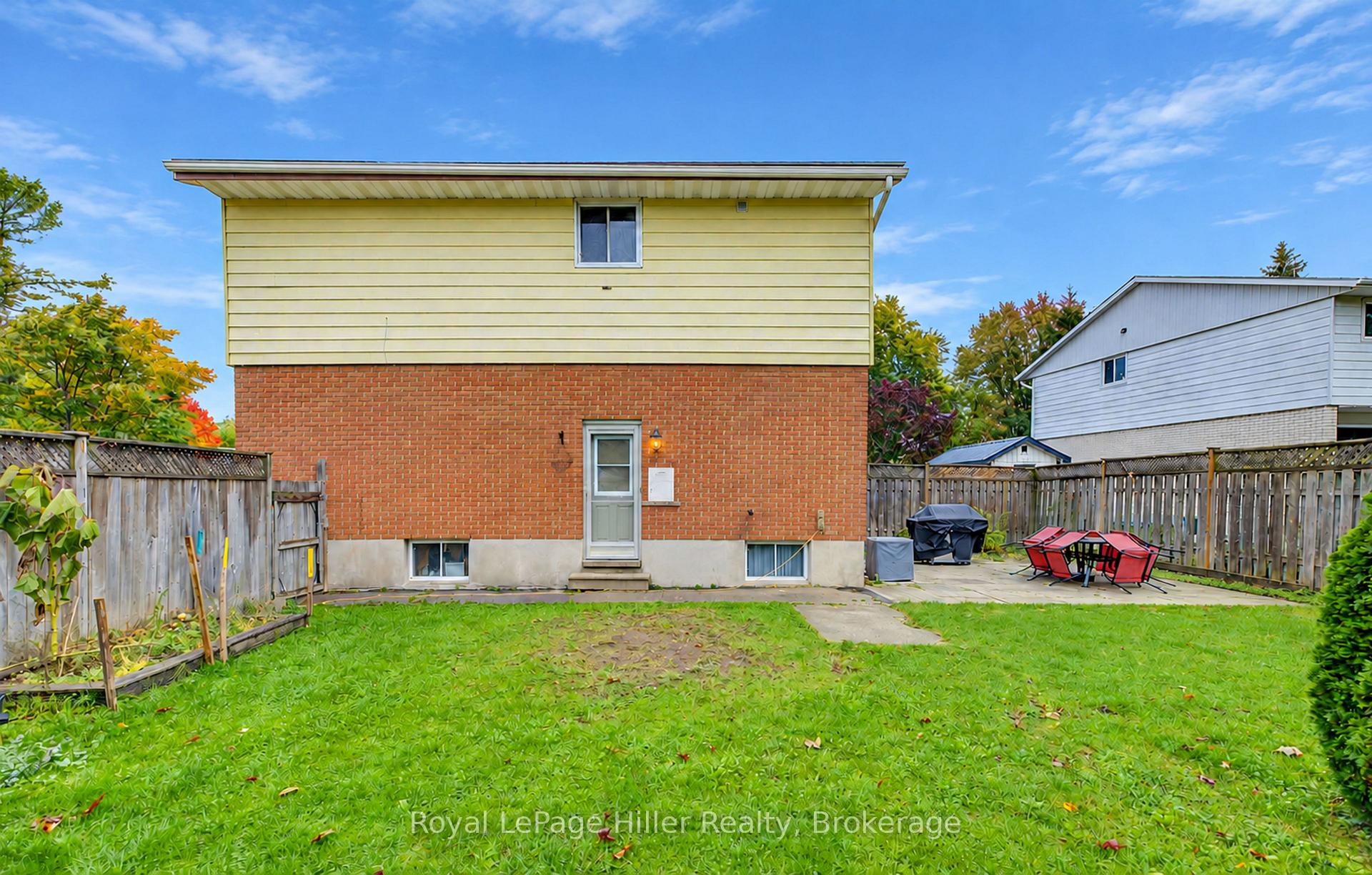 Photo 35 of 163 Elgin Crescent, Stratford — HOMEH