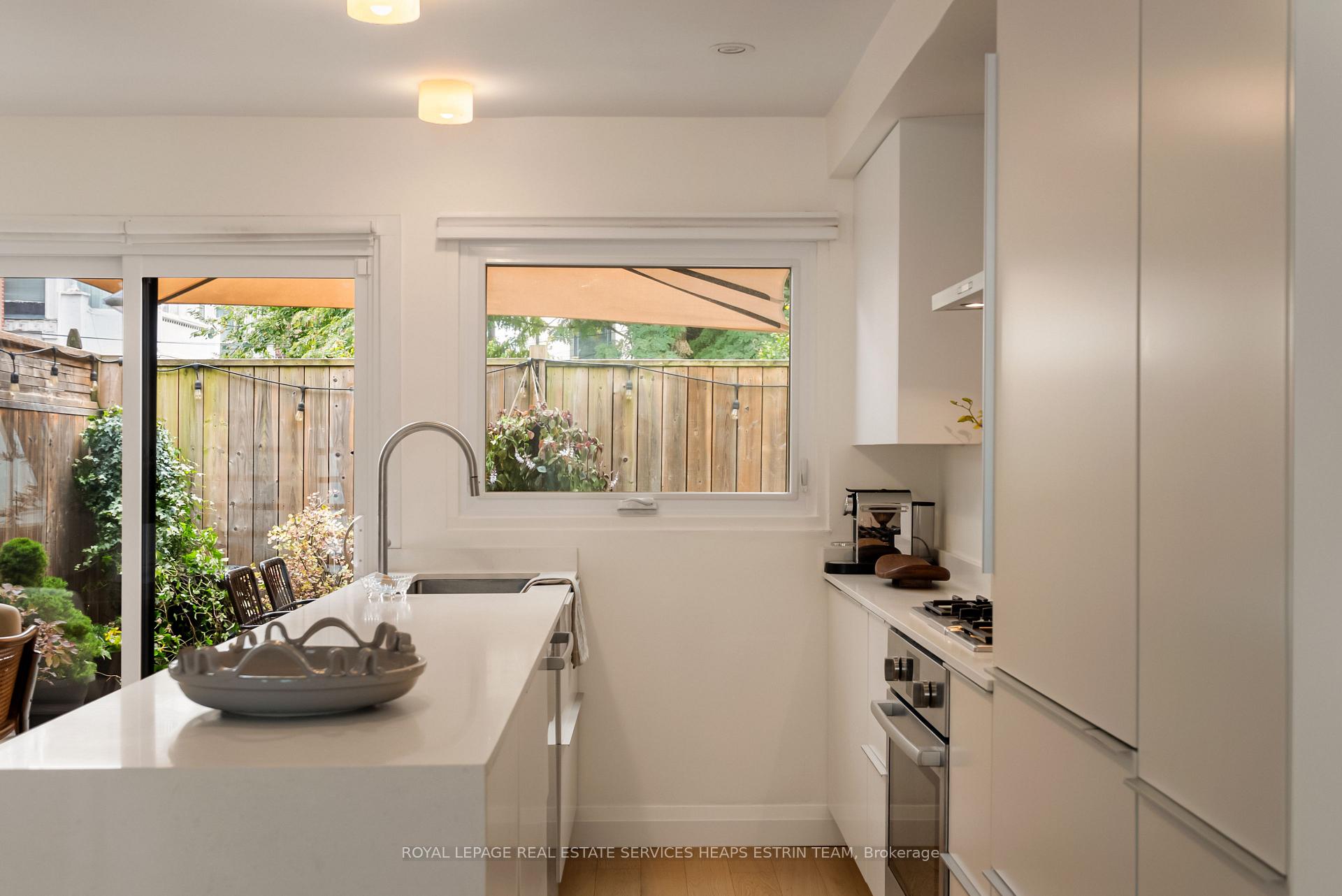 Photo 7 of 179 Yarmouth Road, Toronto, Dovercourt-Wallace Emerson-Junction — HOMEH