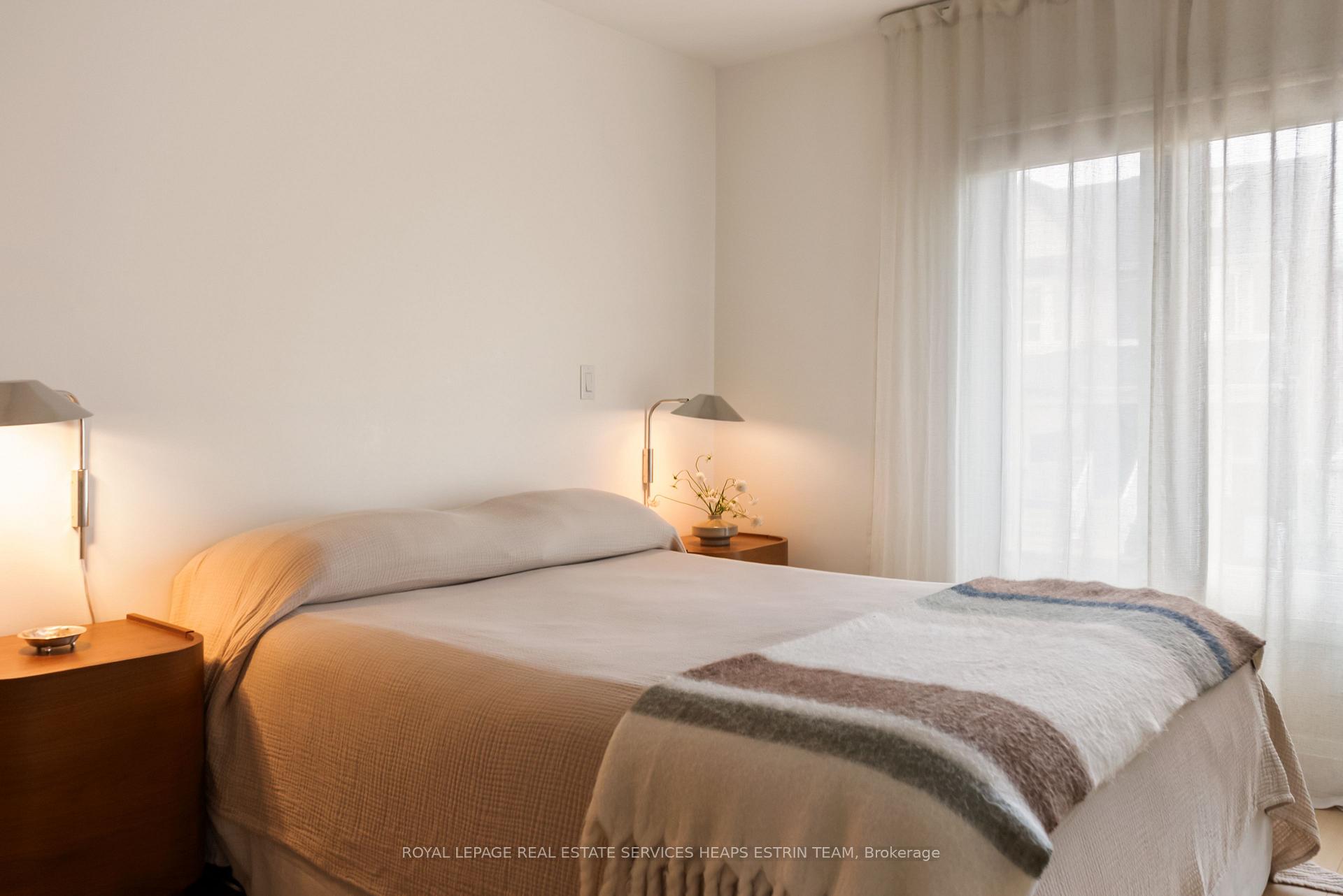 Photo 11 of 179 Yarmouth Road, Toronto, Dovercourt-Wallace Emerson-Junction — HOMEH