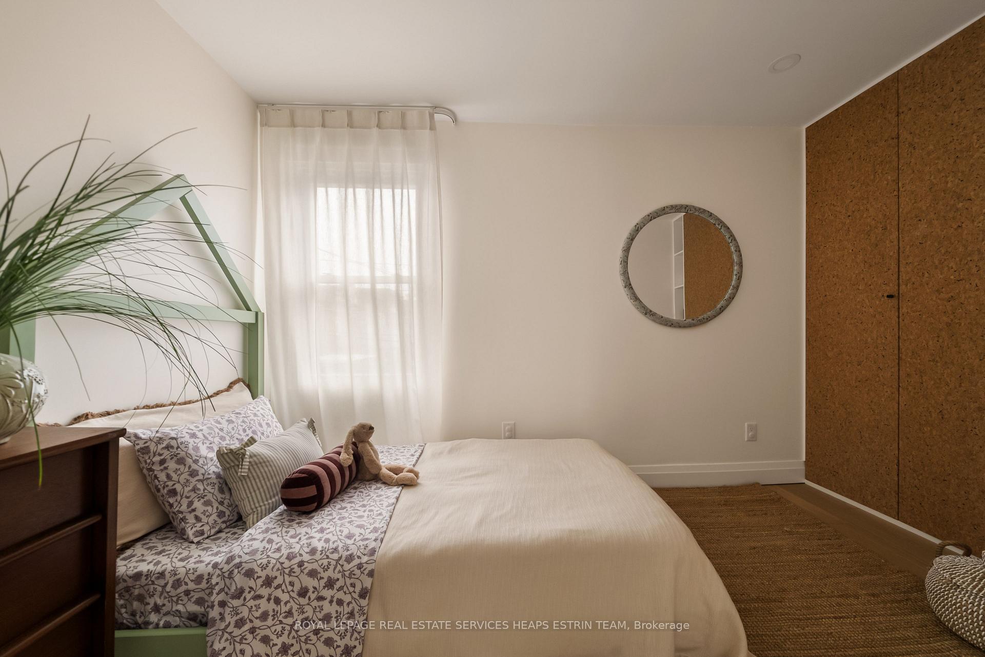 Photo 14 of 179 Yarmouth Road, Toronto, Dovercourt-Wallace Emerson-Junction — HOMEH