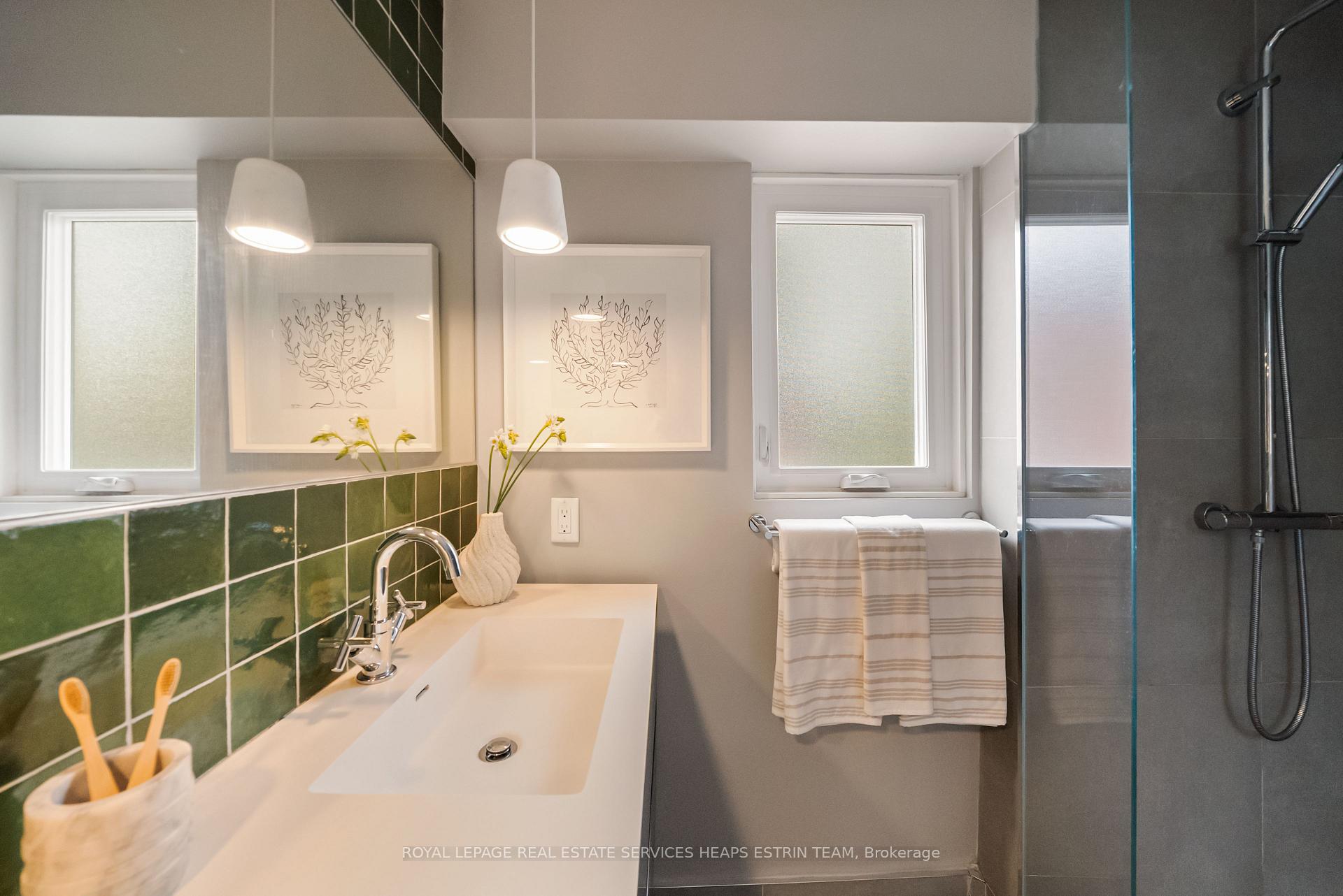 Photo 18 of 179 Yarmouth Road, Toronto, Dovercourt-Wallace Emerson-Junction — HOMEH