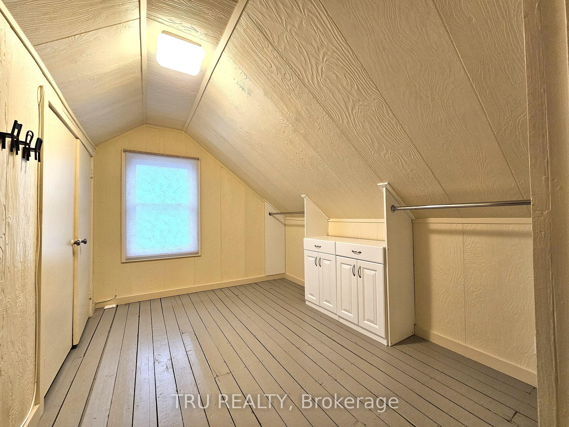 Photo 18 of 28 Arundel Avenue, Ottawa, Manor Park — HOMEH