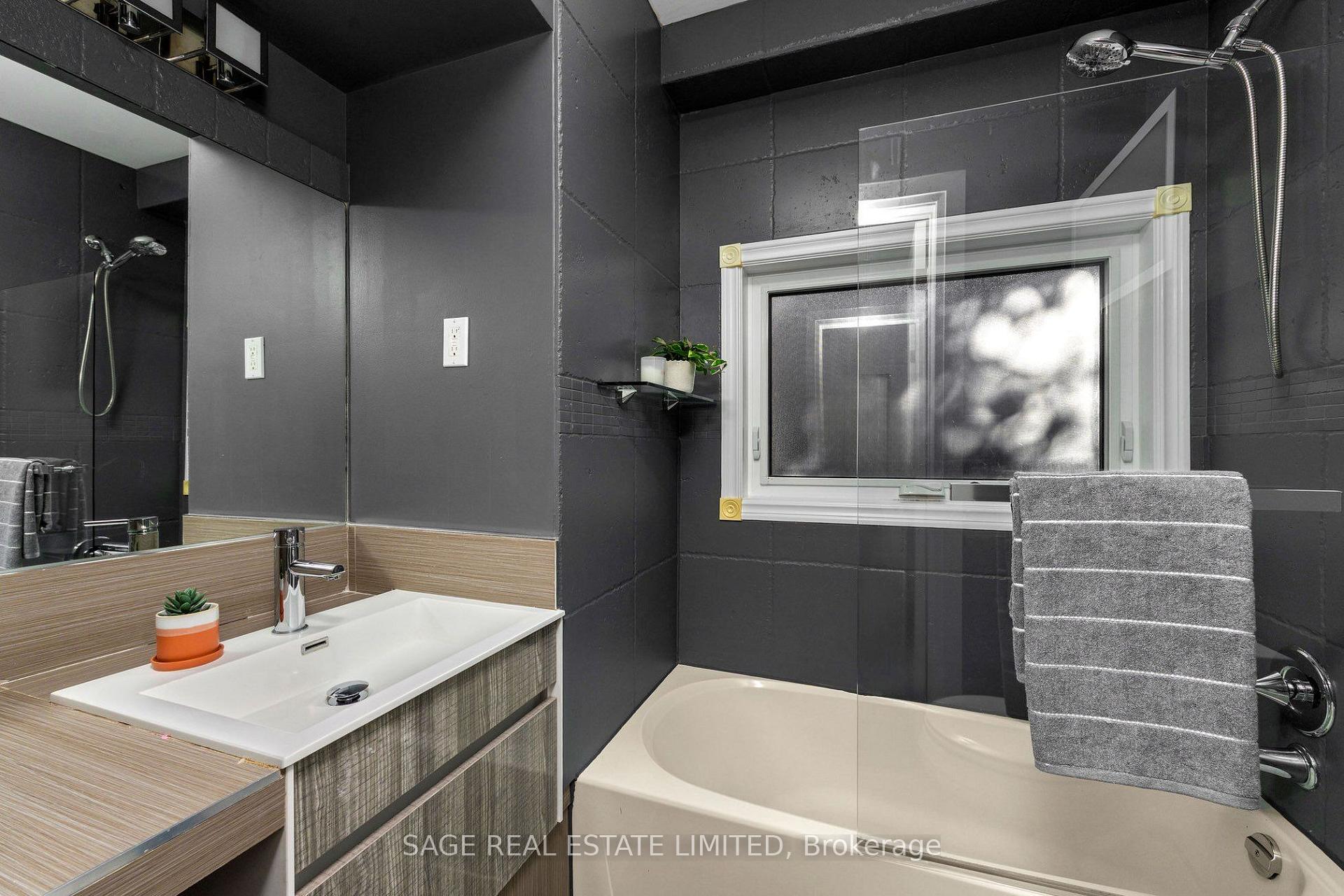 Photo 26 of 218 Mavety Street, Toronto, Junction Area — HOMEH