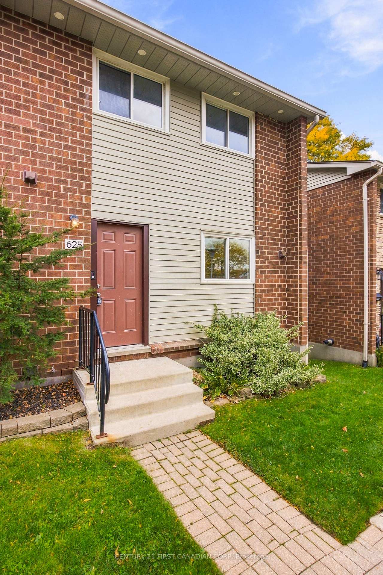 Photo 3 of Unit 29, 625 Griffith Street, London, South K — HOMEH