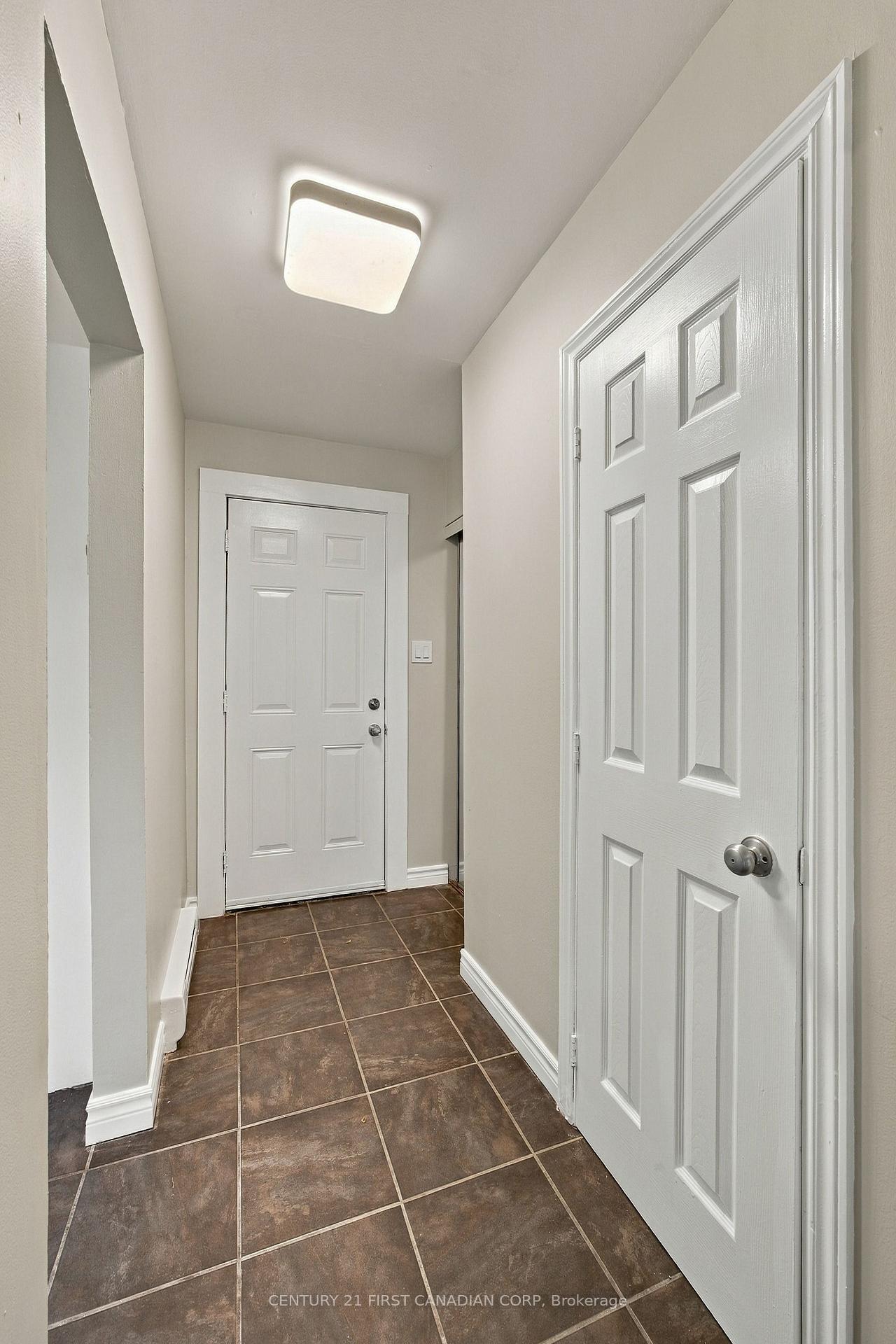 Photo 6 of Unit 29, 625 Griffith Street, London, South K — HOMEH