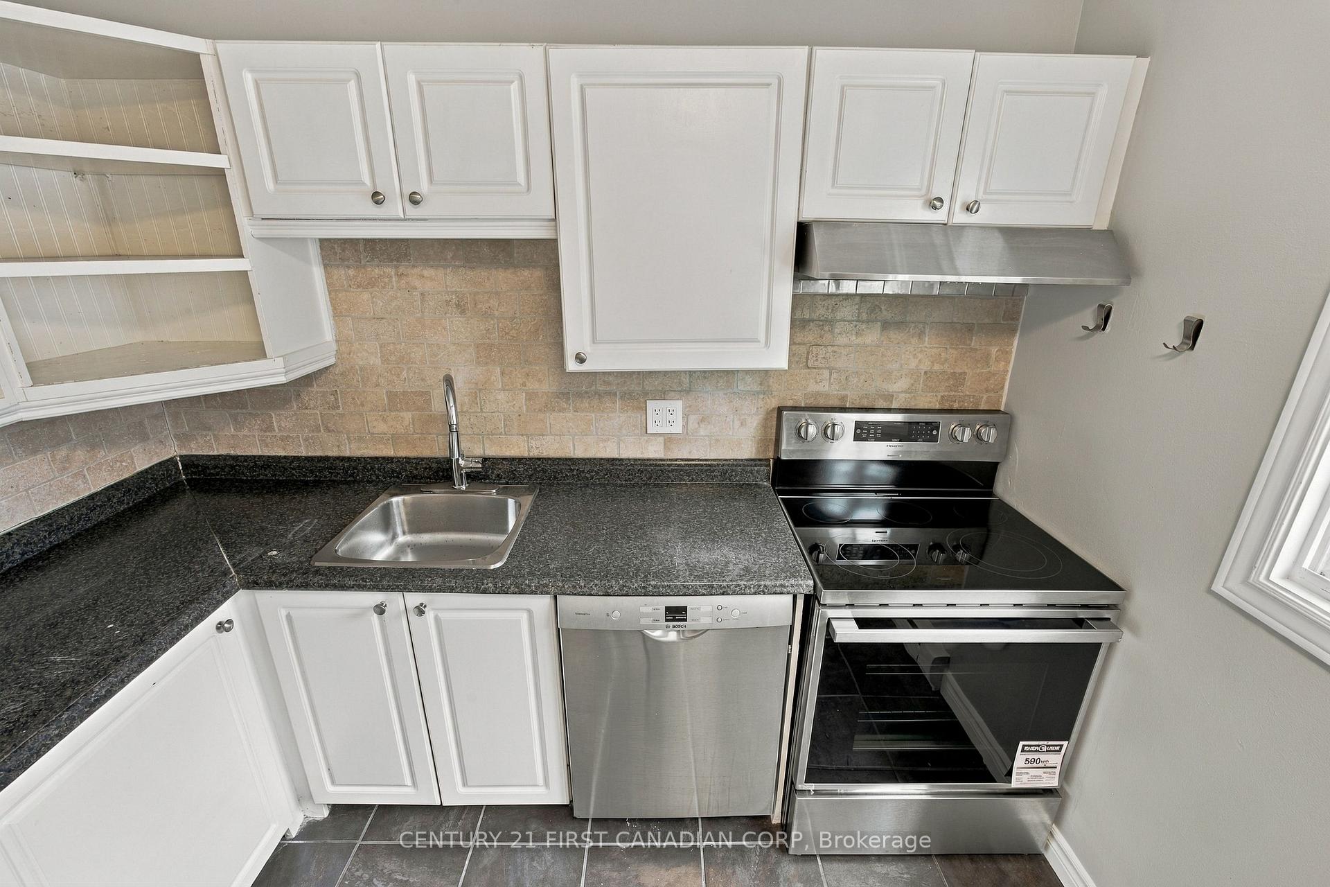 Photo 10 of Unit 29, 625 Griffith Street, London, South K — HOMEH