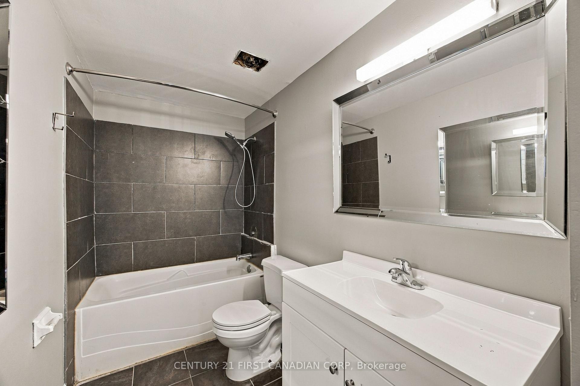 Photo 22 of Unit 29, 625 Griffith Street, London, South K — HOMEH