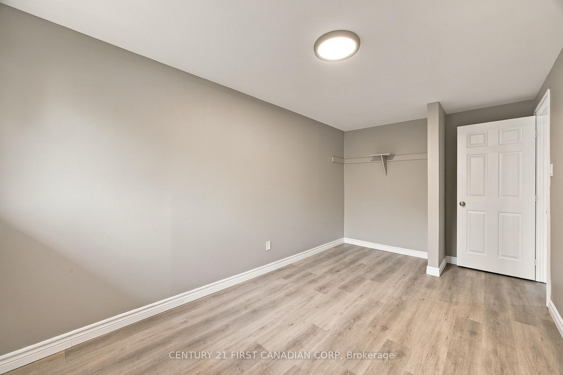Photo 26 of Unit 29, 625 Griffith Street, London, South K — HOMEH