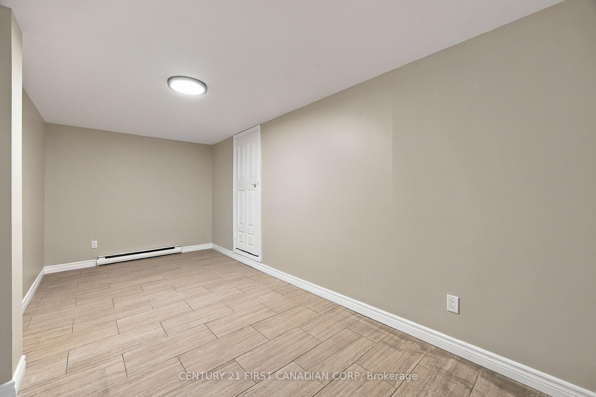 Photo 29 of Unit 29, 625 Griffith Street, London, South K — HOMEH