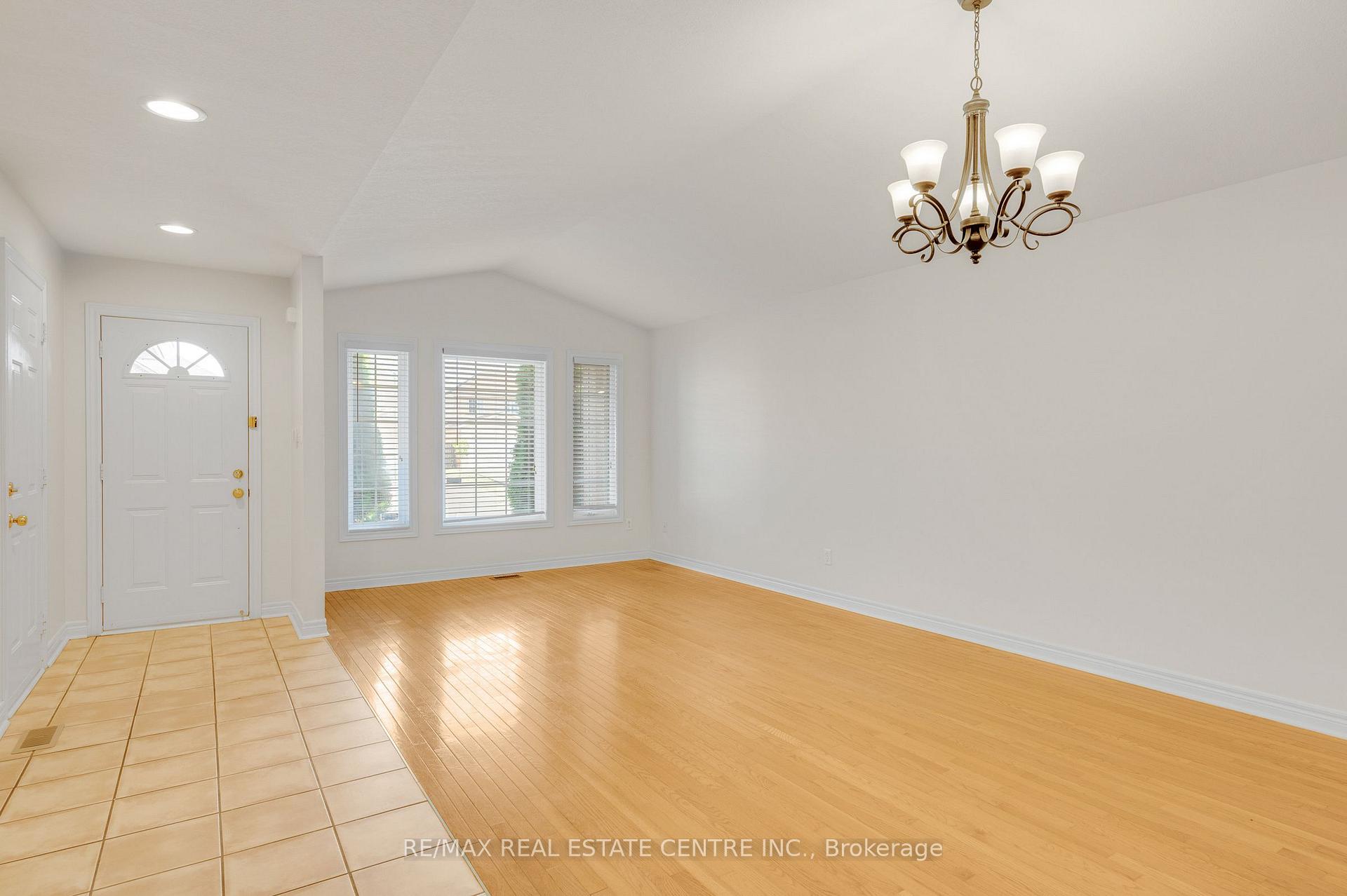 Photo 5 of Unit Main Level, 26 Phillipo Drive, Hamilton, Chappel — HOMEH
