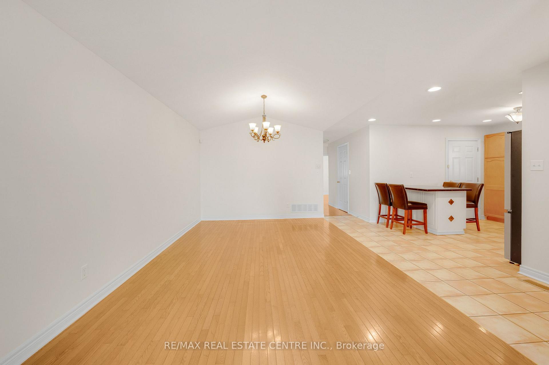 Photo 8 of Unit Main Level, 26 Phillipo Drive, Hamilton, Chappel — HOMEH
