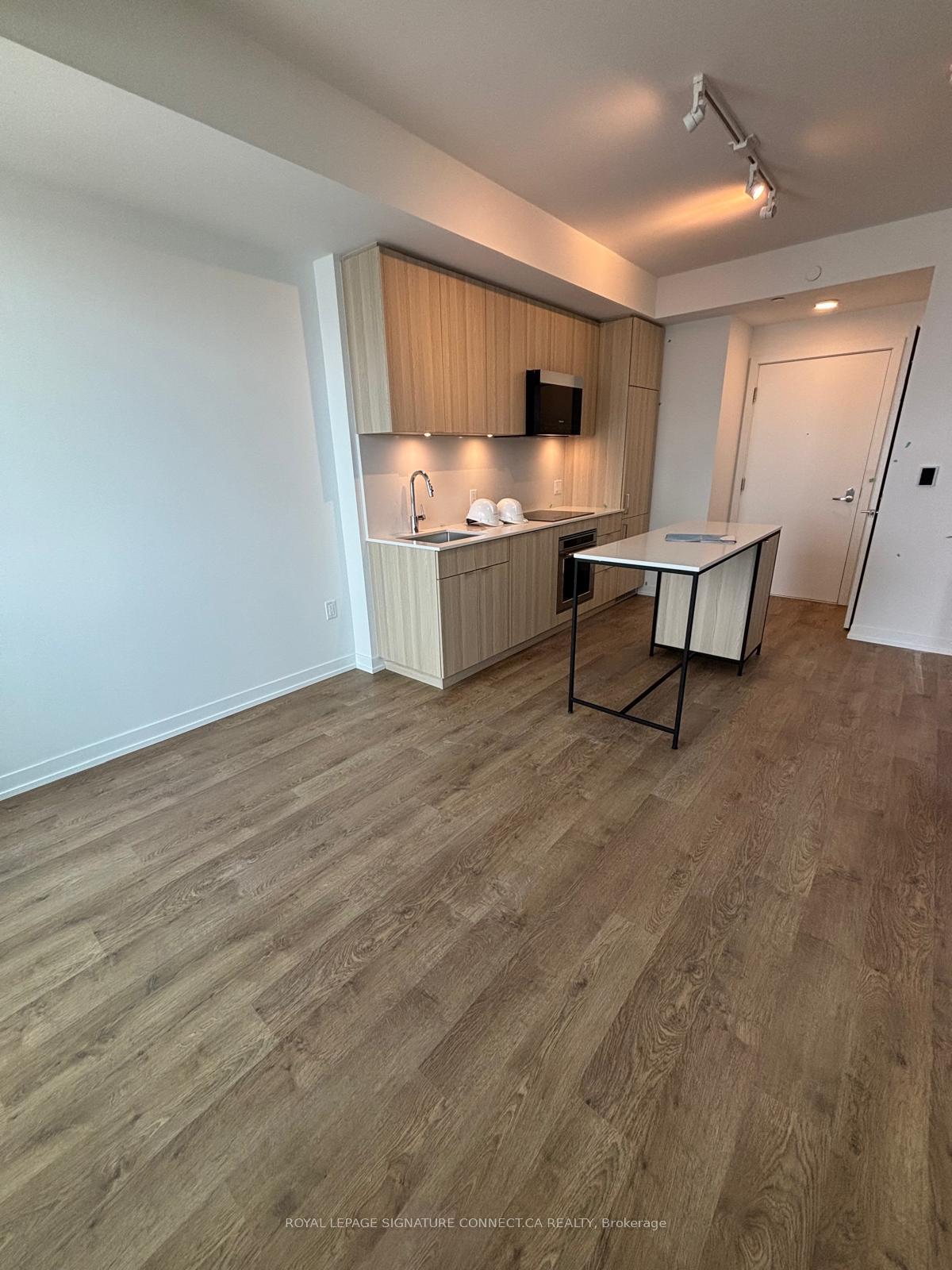 Photo 5 of Unit 513, 251 Masonry Way, Mississauga, Port Credit — HOMEH