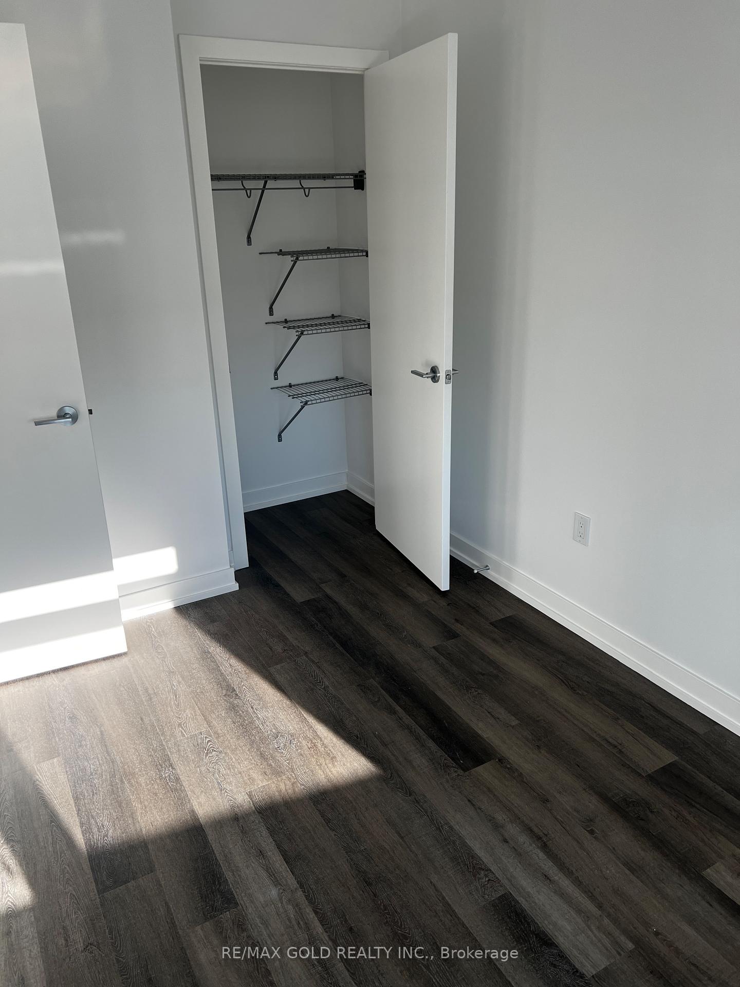 Photo 5 of Unit 312, 5 Meadowdale Road, Vaughan, Vaughan Corporate Centre — HOMEH