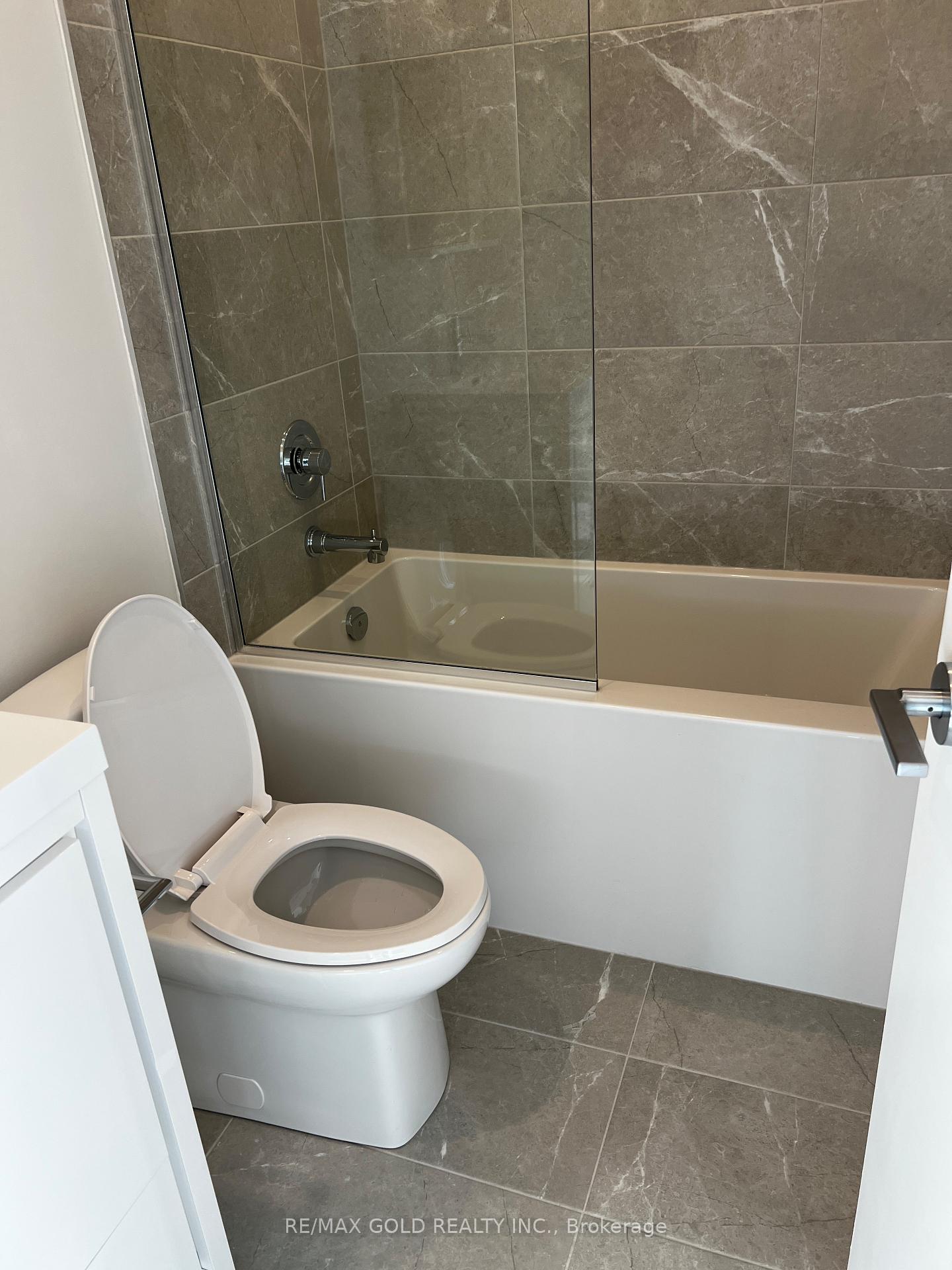 Photo 17 of Unit 312, 5 Meadowdale Road, Vaughan, Vaughan Corporate Centre — HOMEH