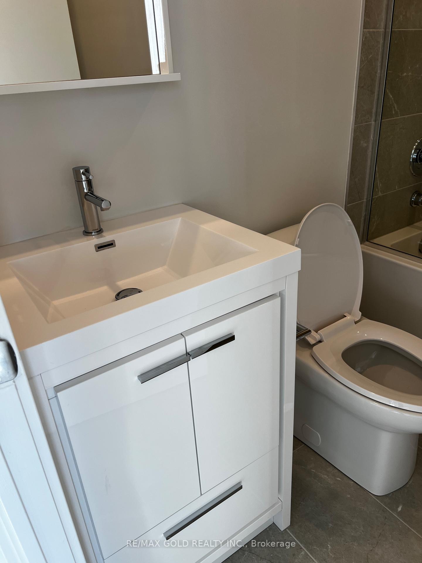 Photo 18 of Unit 312, 5 Meadowdale Road, Vaughan, Vaughan Corporate Centre — HOMEH