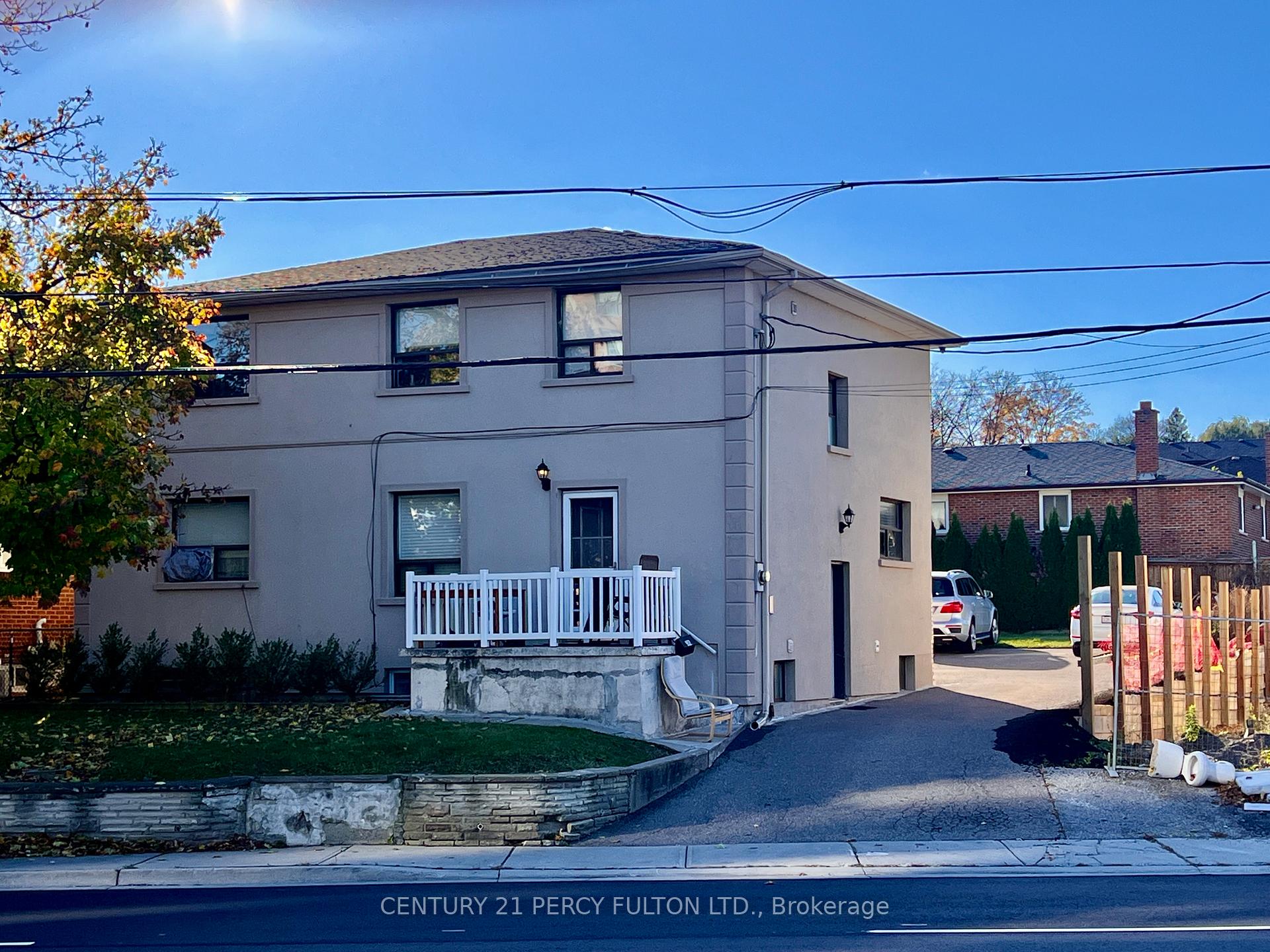 Photo 12 of Unit 2, 952 Scarlett Road, Etobicoke, Humber Heights — HOMEH