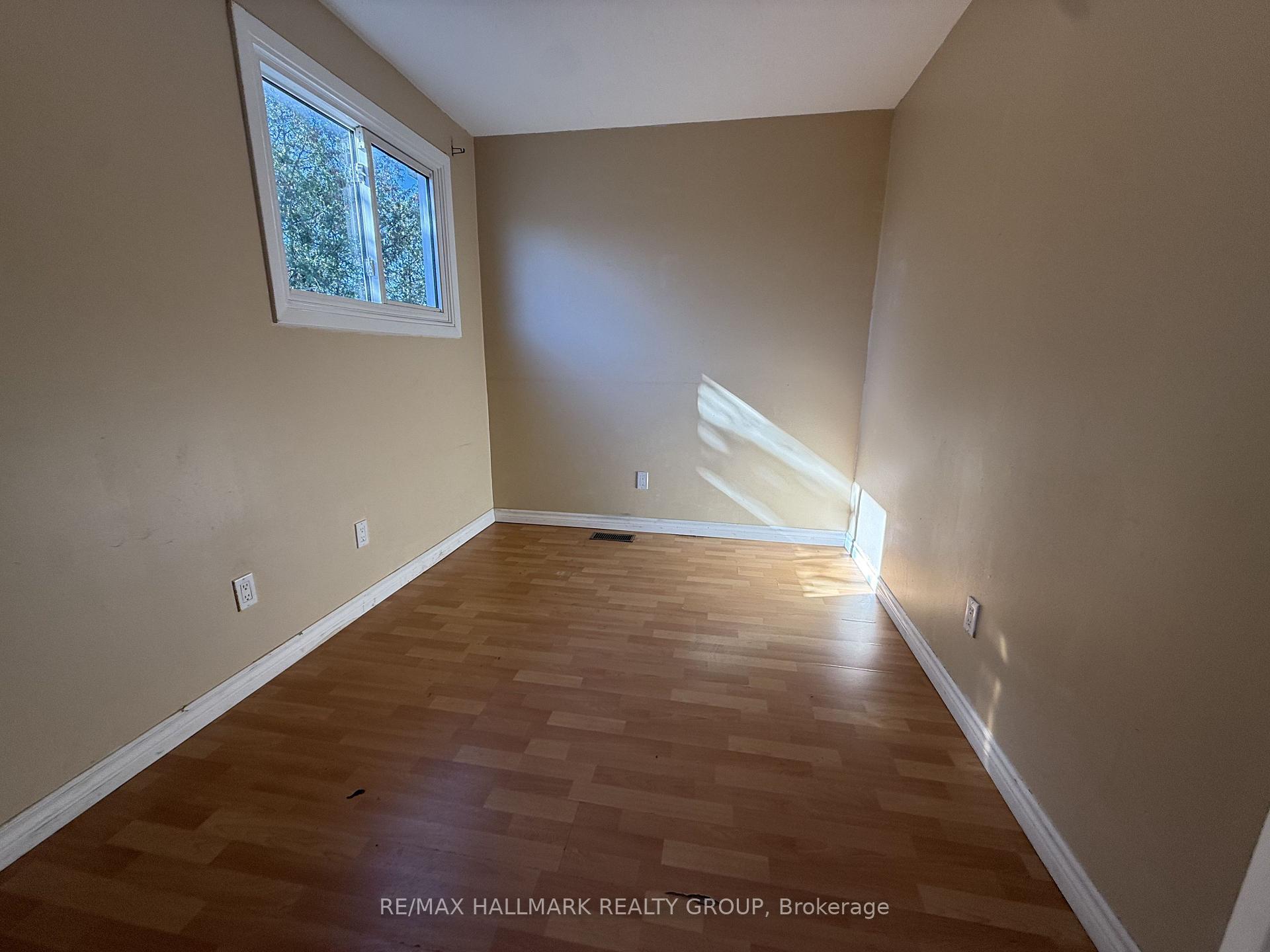 Photo 14 of 930 Cahill Drive W, Ottawa, Hunt Club — HOMEH
