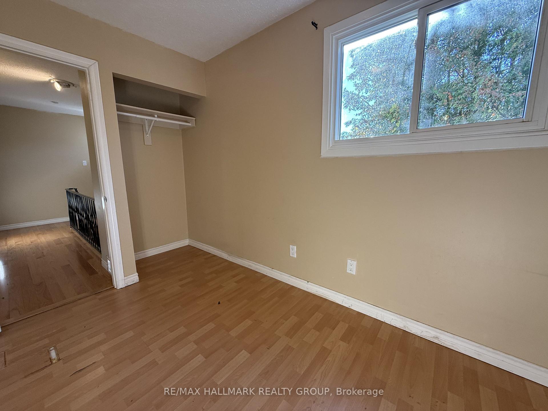 Photo 15 of 930 Cahill Drive W, Ottawa, Hunt Club — HOMEH