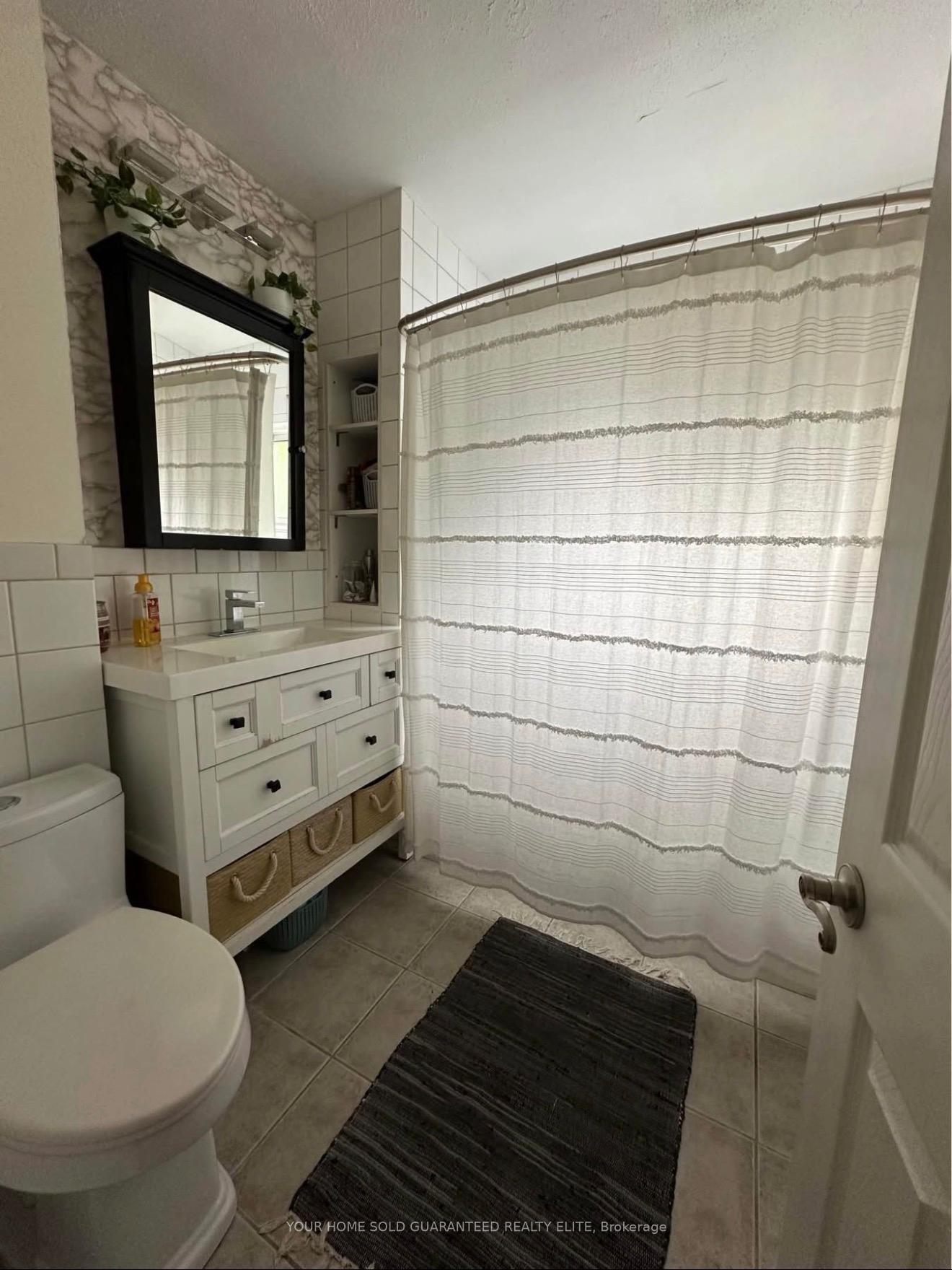 Photo 13 of 443 Maple Avenue, Hamilton, Delta — HOMEH