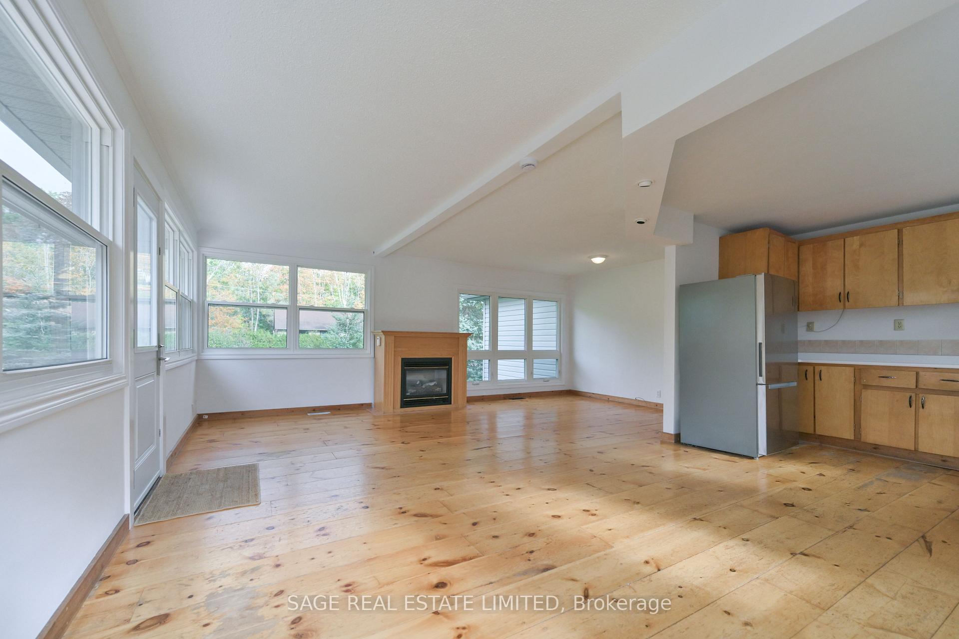 Photo 12 of 256 Big Bay Point Road, Innisfil, Rural Innisfil — HOMEH