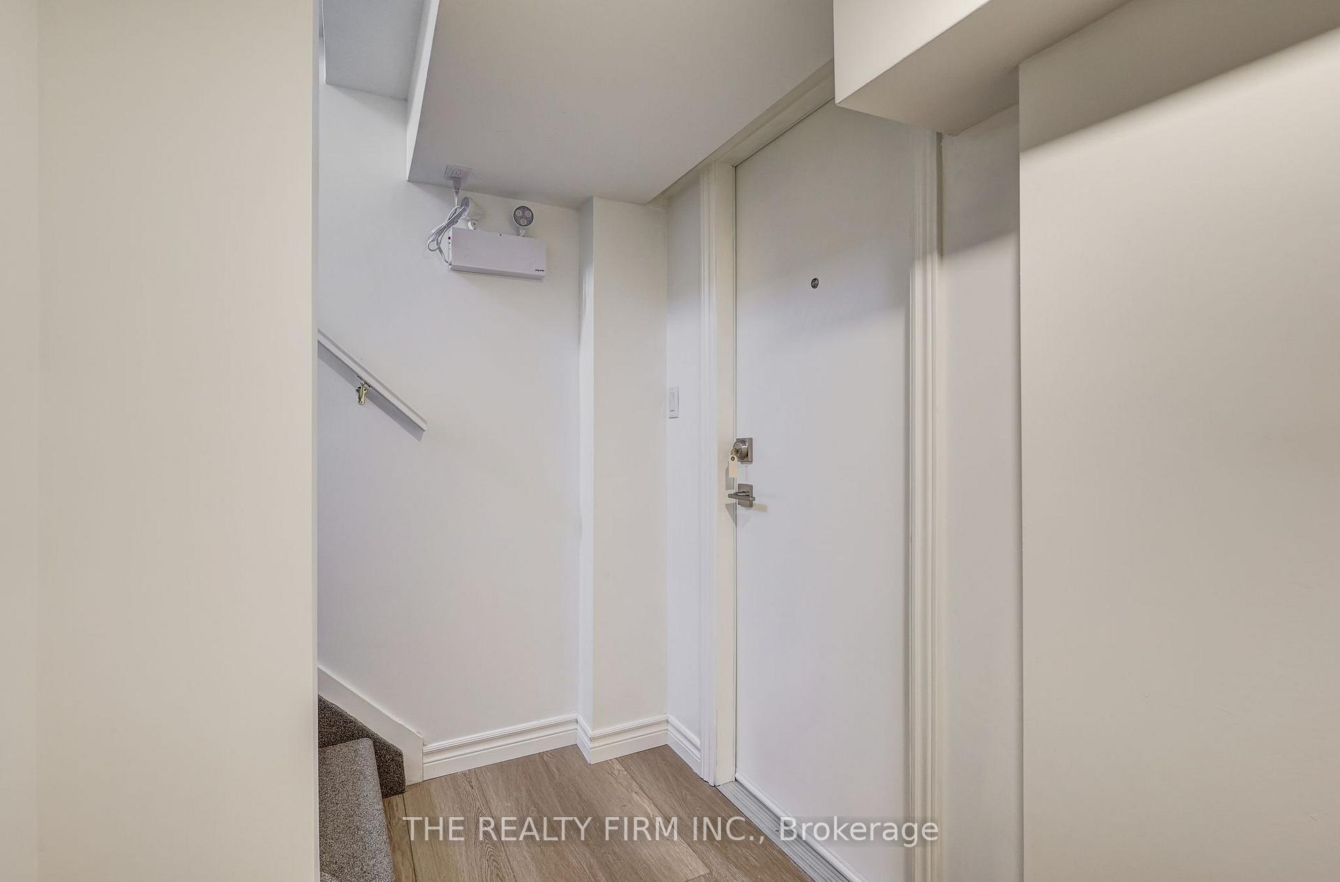 Photo 3 of Unit Lower, 408 Ridgewood Crescent, London, South D — HOMEH
