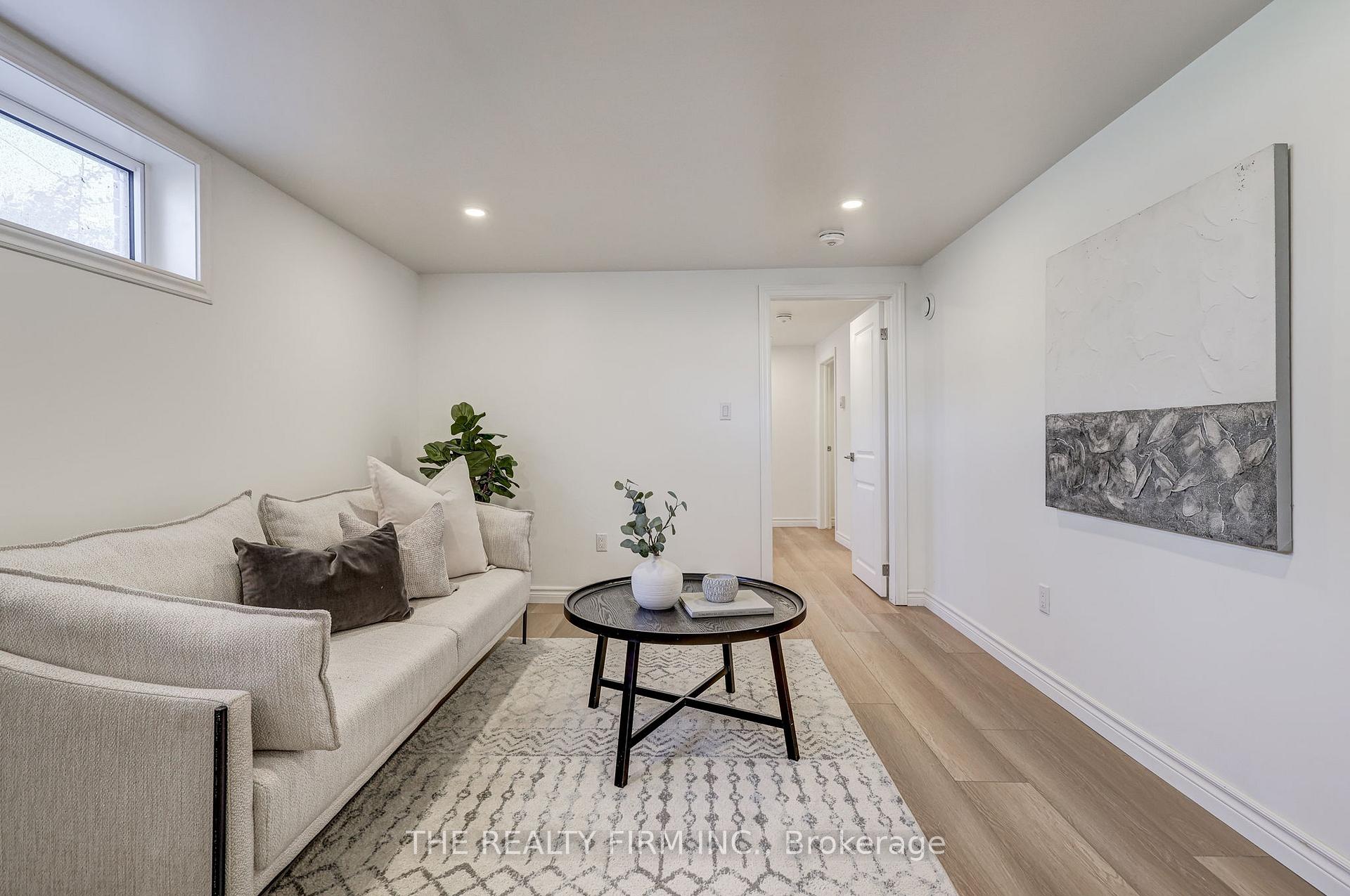 Photo 12 of Unit Lower, 408 Ridgewood Crescent, London, South D — HOMEH