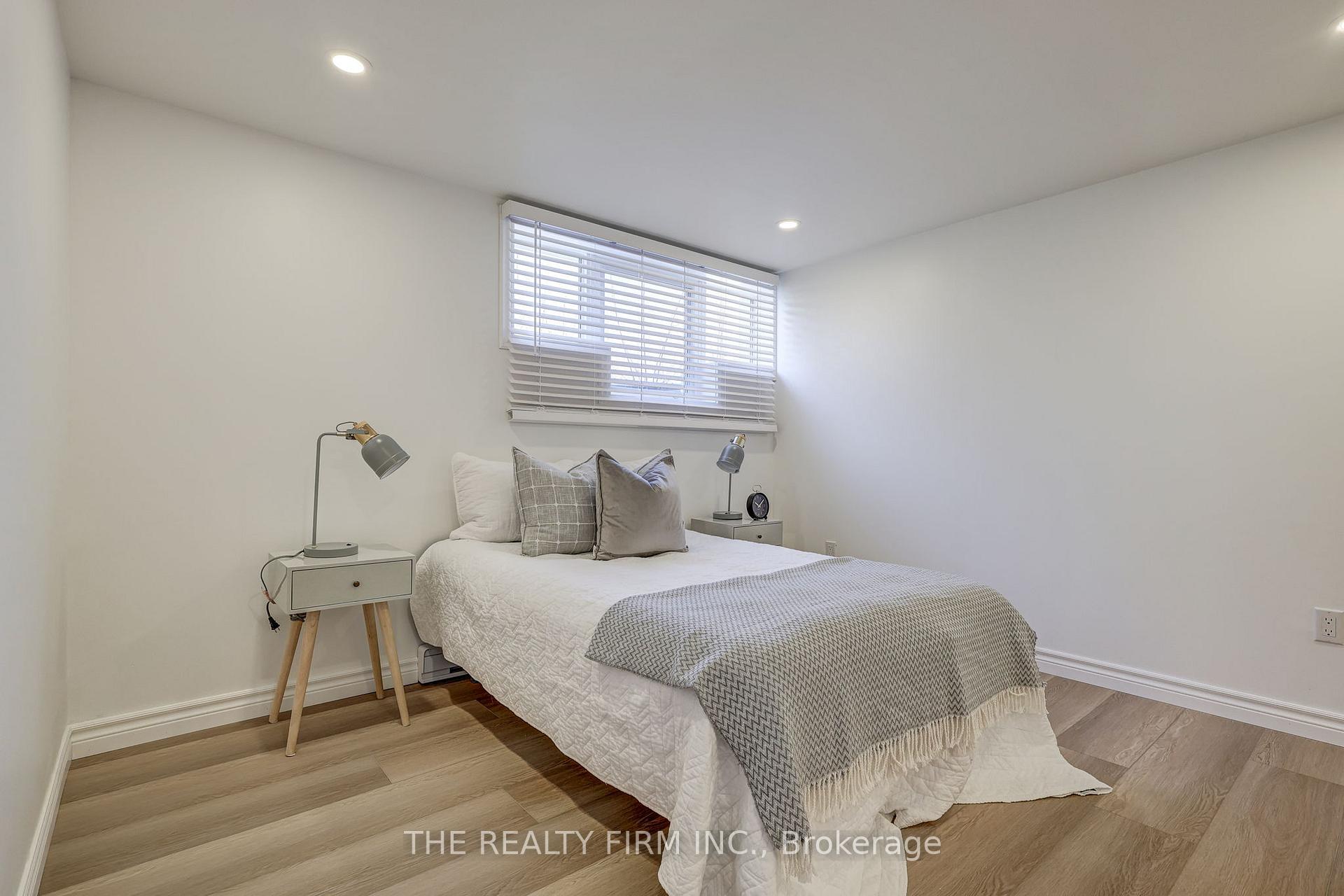 Photo 16 of Unit Lower, 408 Ridgewood Crescent, London, South D — HOMEH