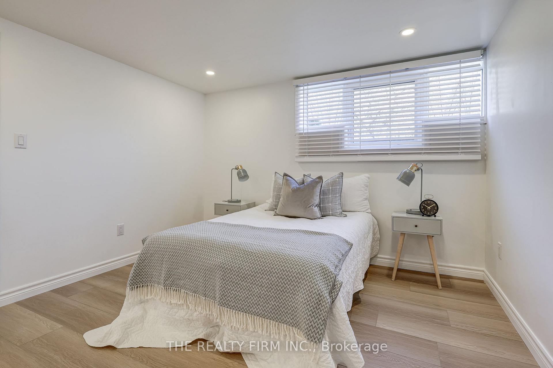 Photo 17 of Unit Lower, 408 Ridgewood Crescent, London, South D — HOMEH