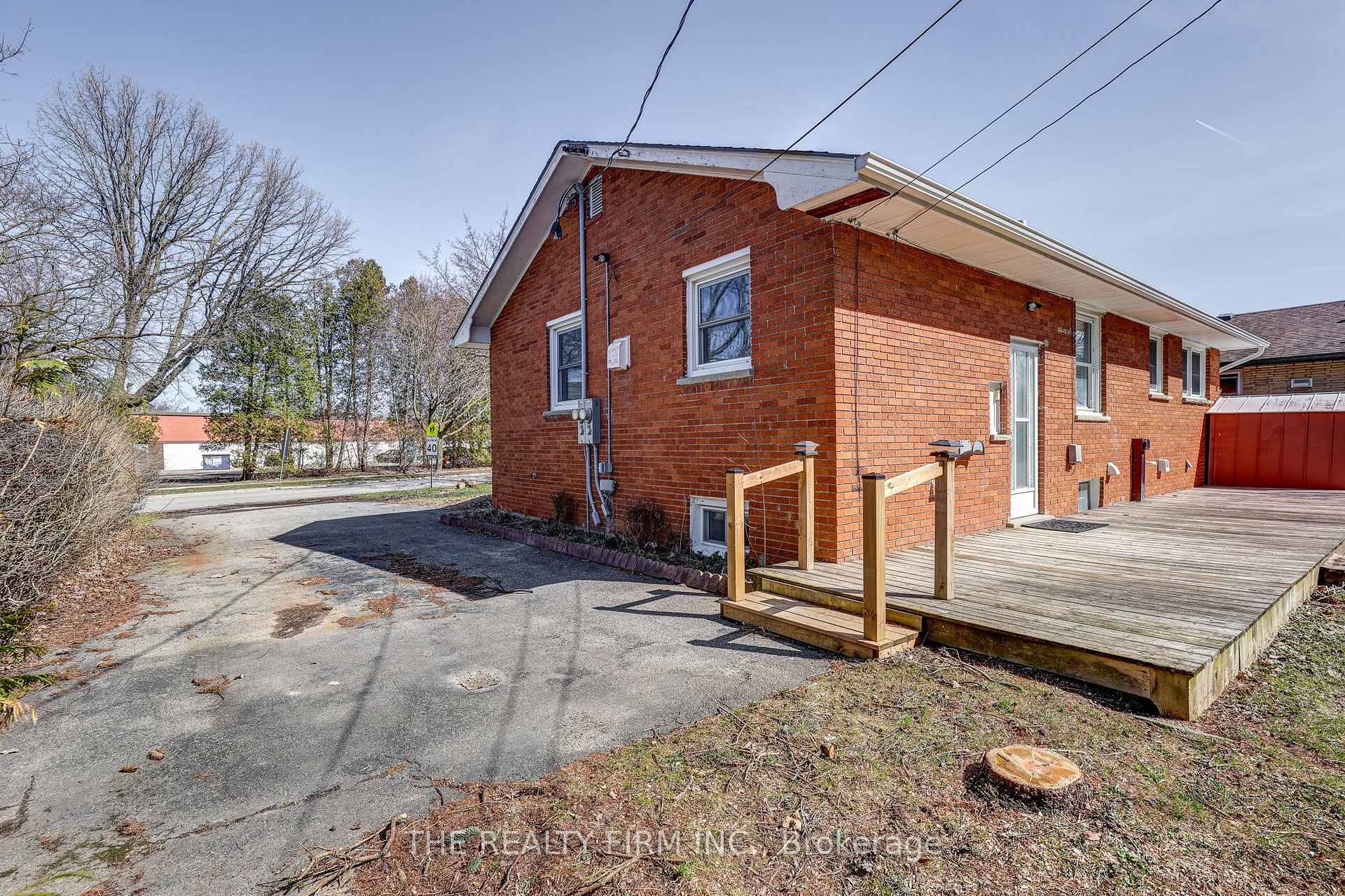 Photo 24 of Unit Lower, 408 Ridgewood Crescent, London, South D — HOMEH