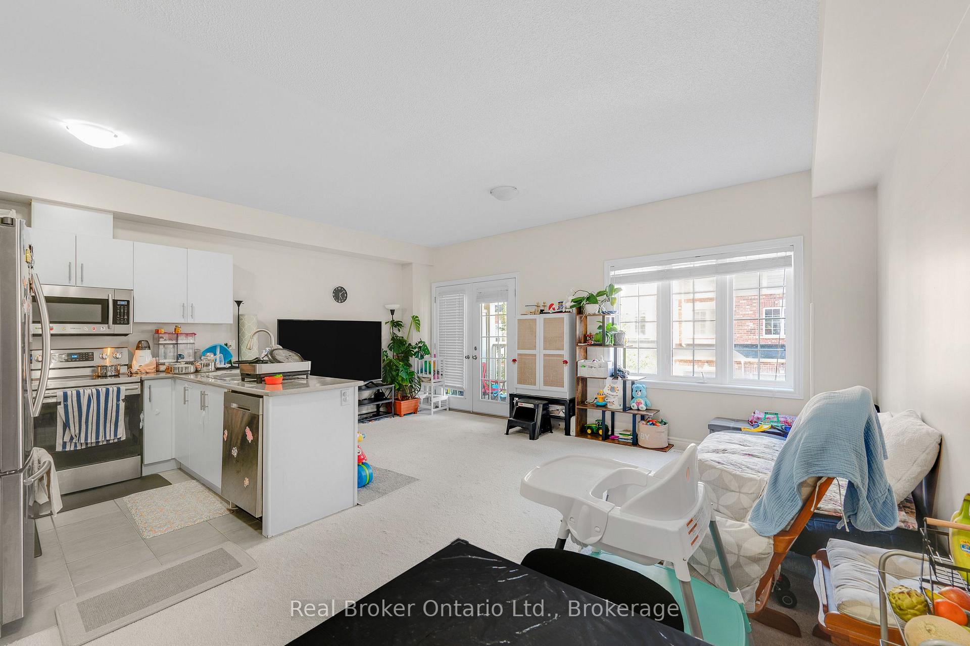 Photo 9 of Unit 80, 88 Decorso Drive, Guelph, Kortright East — HOMEH
