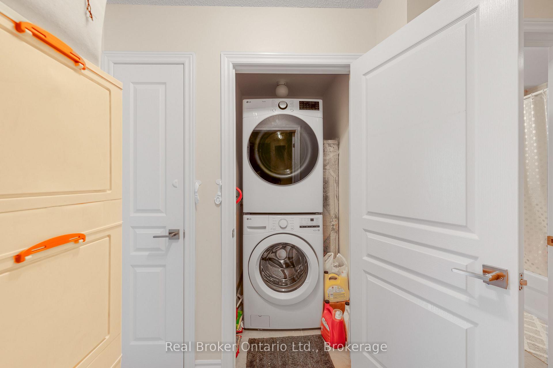 Photo 17 of Unit 80, 88 Decorso Drive, Guelph, Kortright East — HOMEH