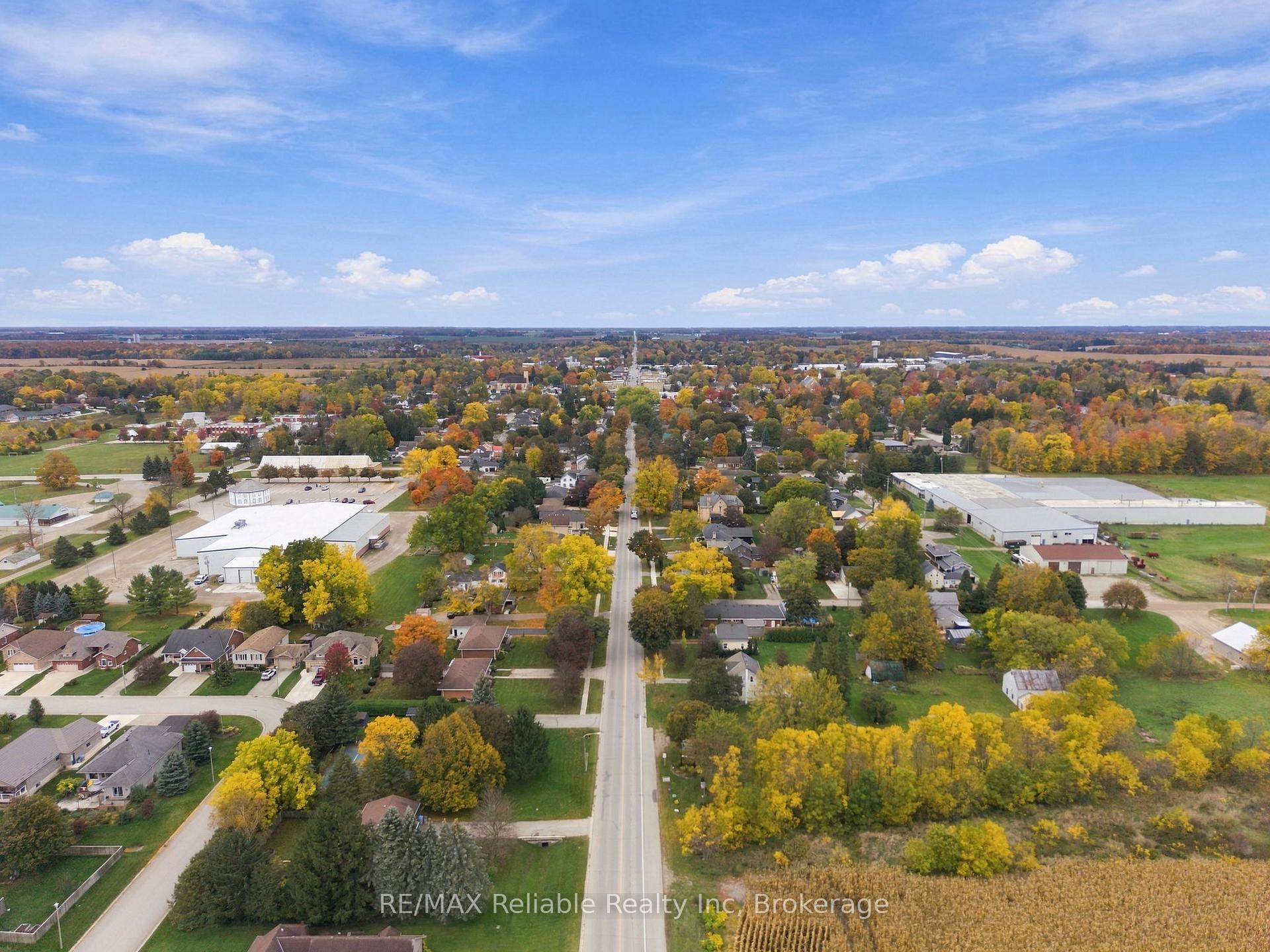 Photo 18 of 173 Main Street N, Huron East, Seaforth — HOMEH