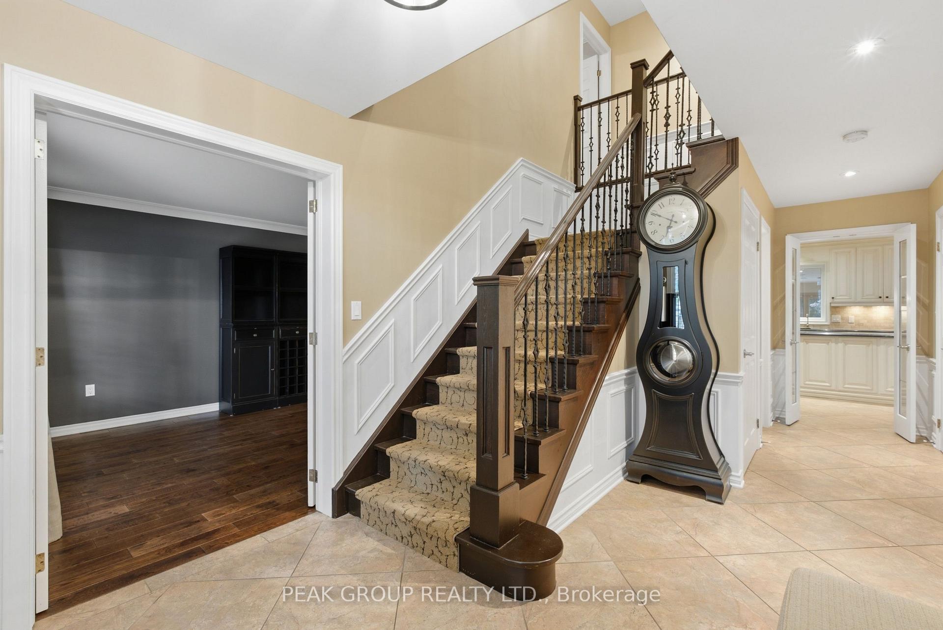 Photo 5 of 8004 Westminster Drive, Niagara Falls, Mt. Carmel — HOMEH