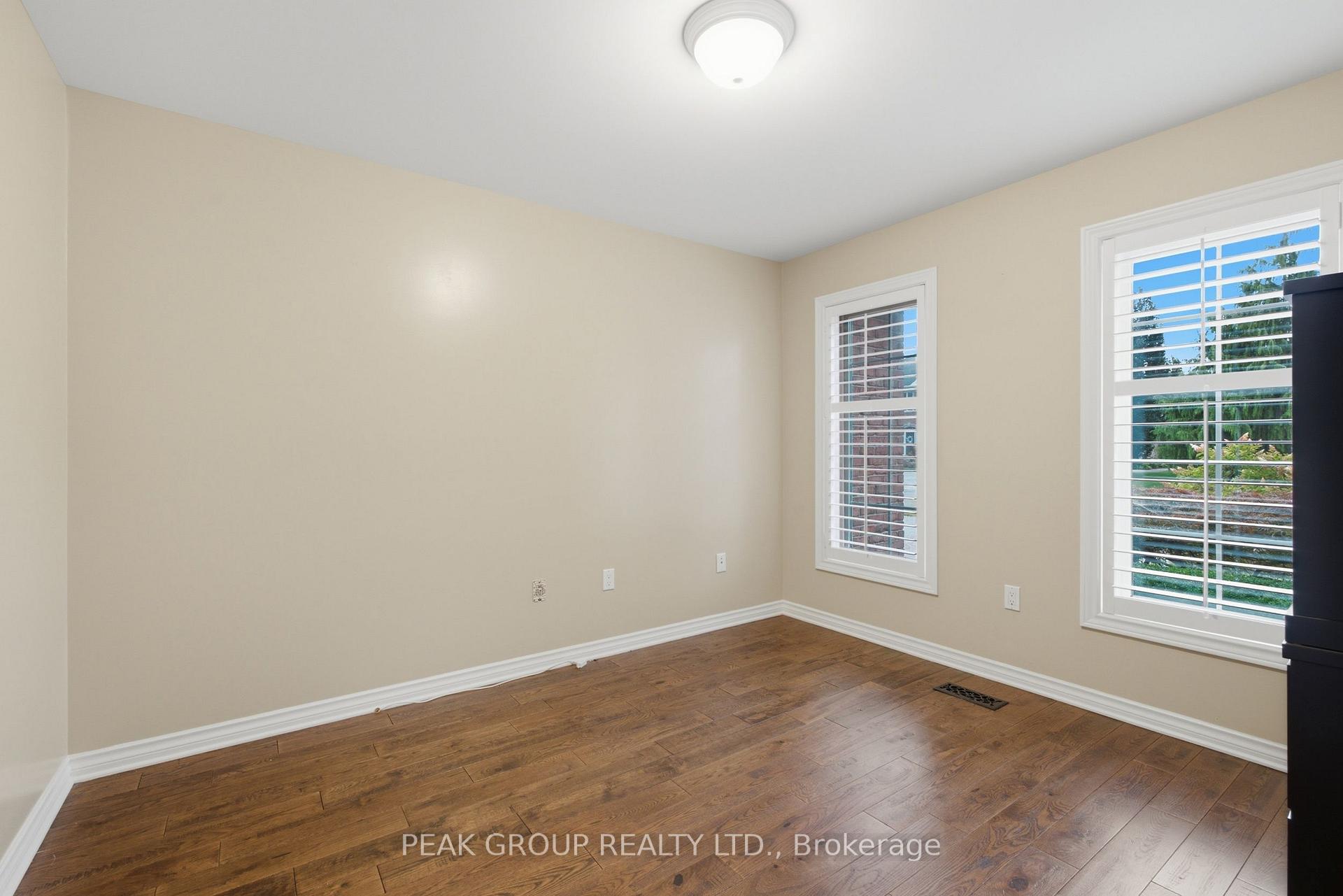 Photo 10 of 8004 Westminster Drive, Niagara Falls, Mt. Carmel — HOMEH