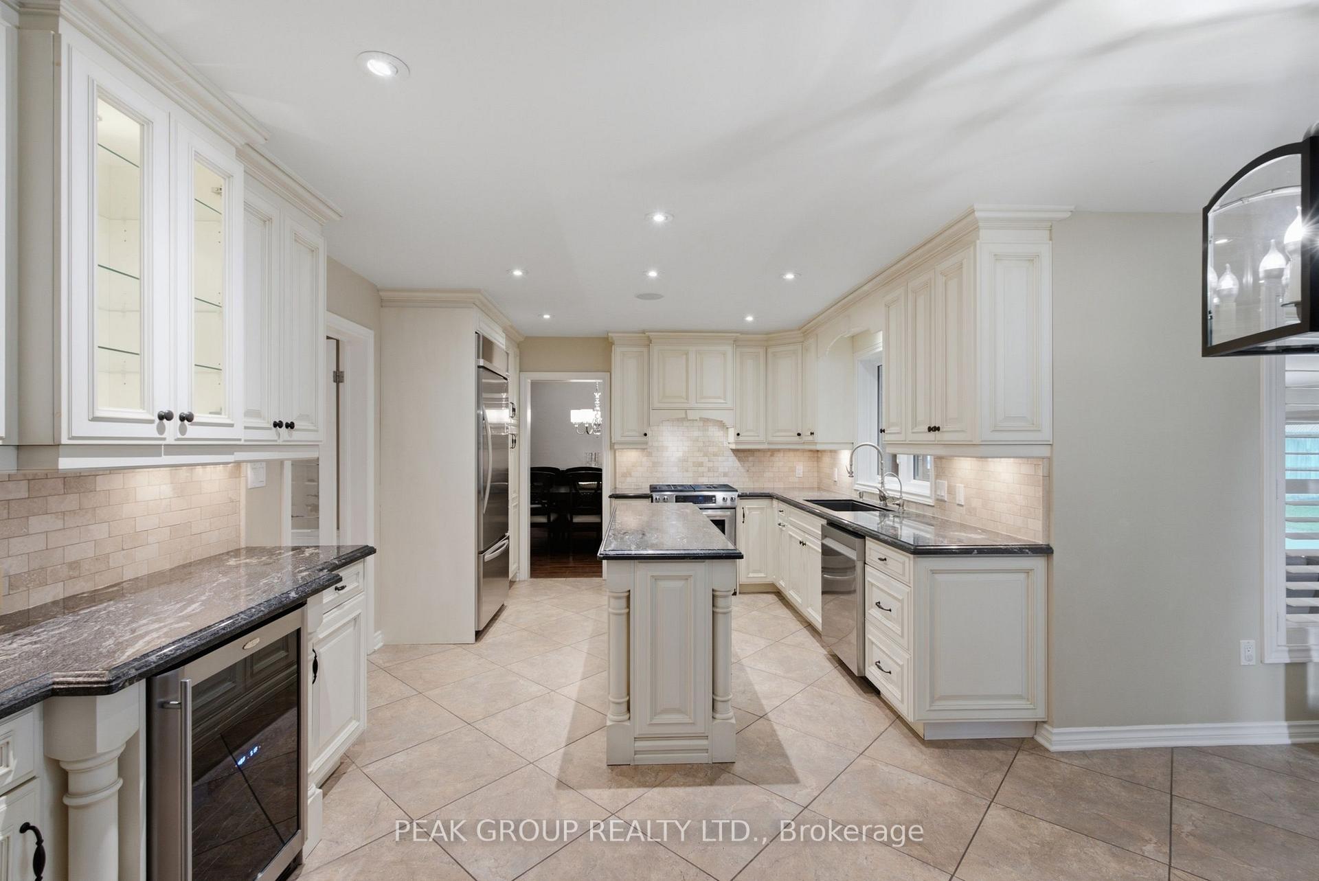 Photo 13 of 8004 Westminster Drive, Niagara Falls, Mt. Carmel — HOMEH