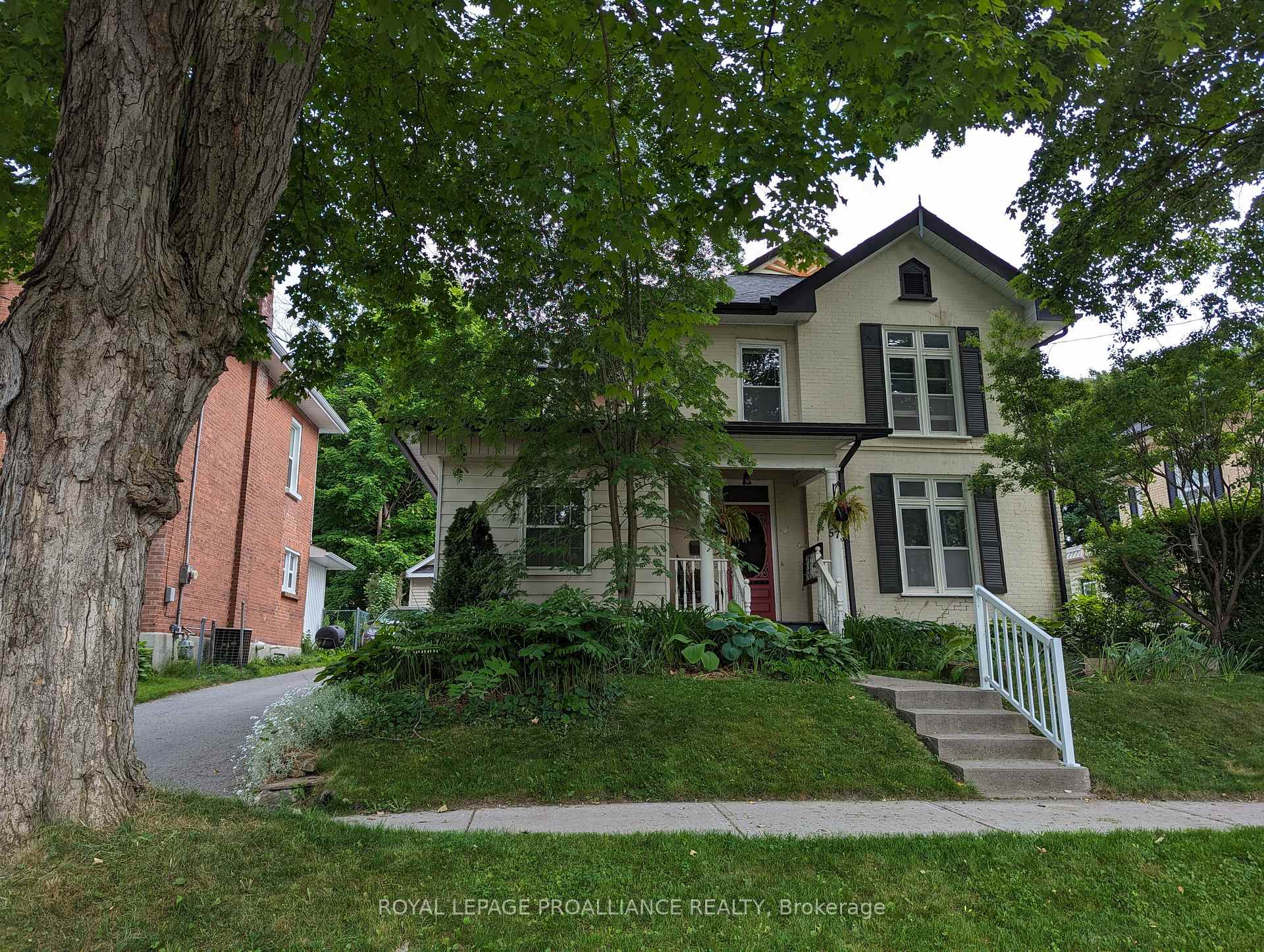 Photo of 573 Homewood Avenue
