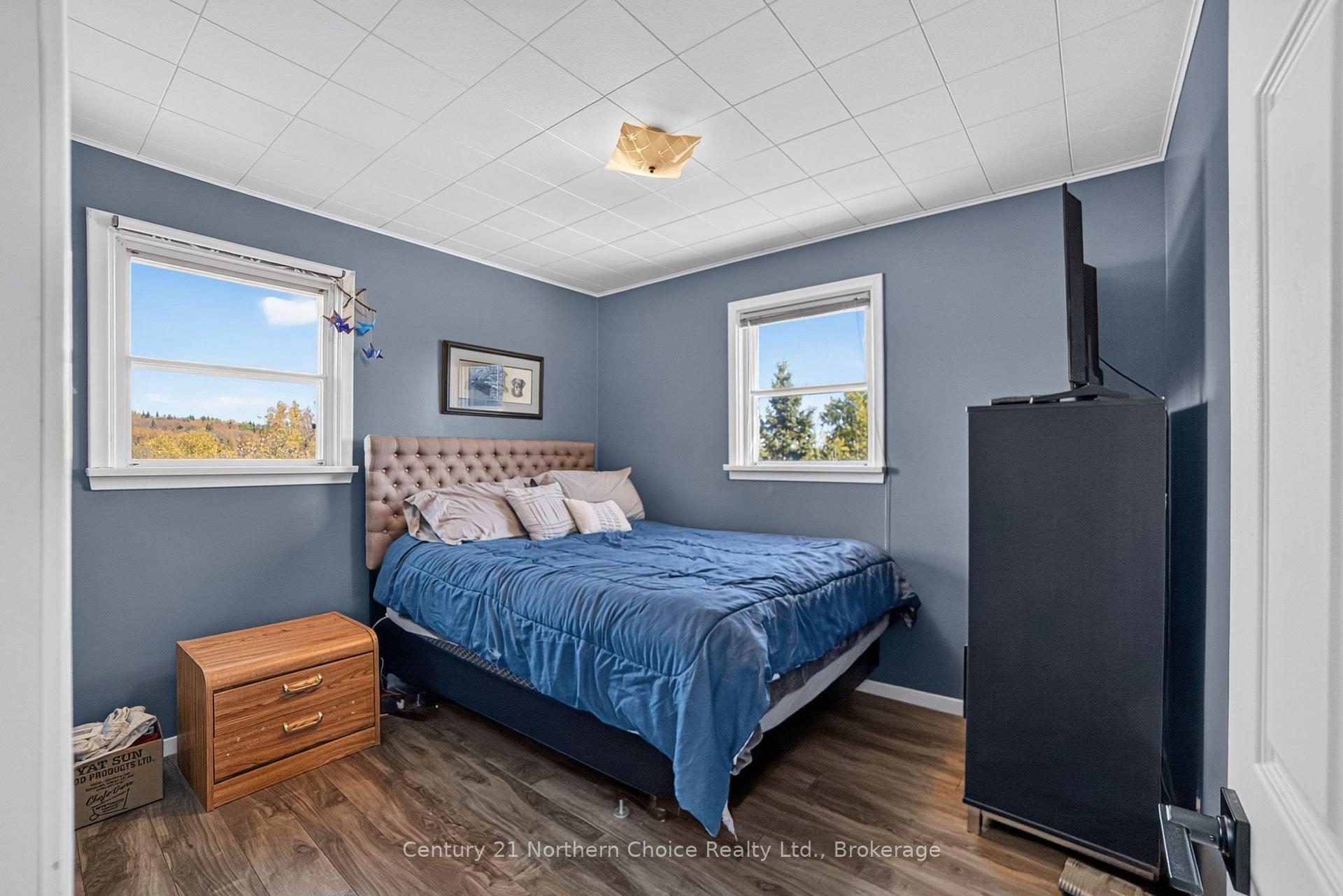 Photo 17 of 1038 1/2 Park Street, Kenora, Central — HOMEH