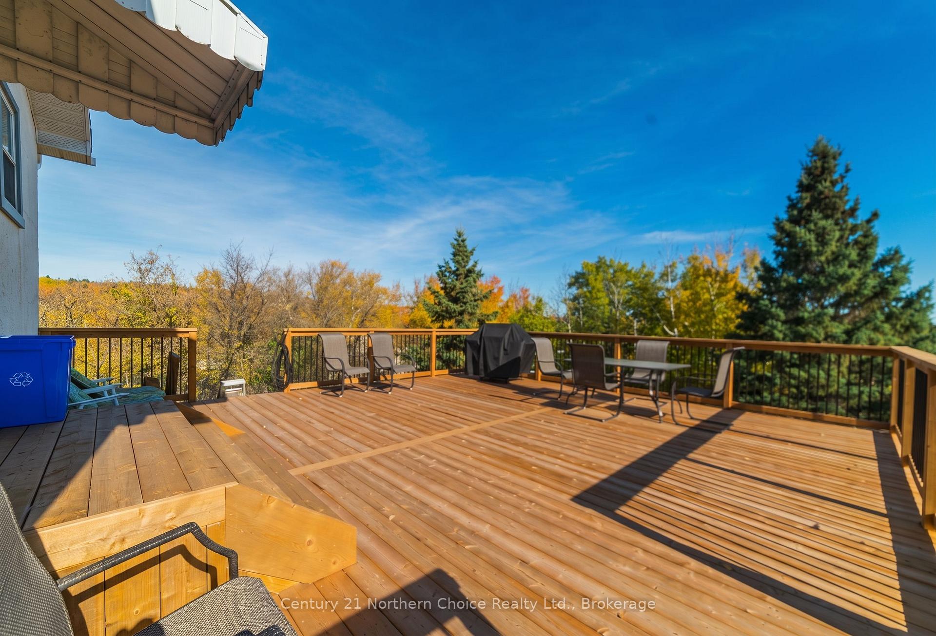 Photo 26 of 1038 1/2 Park Street, Kenora, Central — HOMEH
