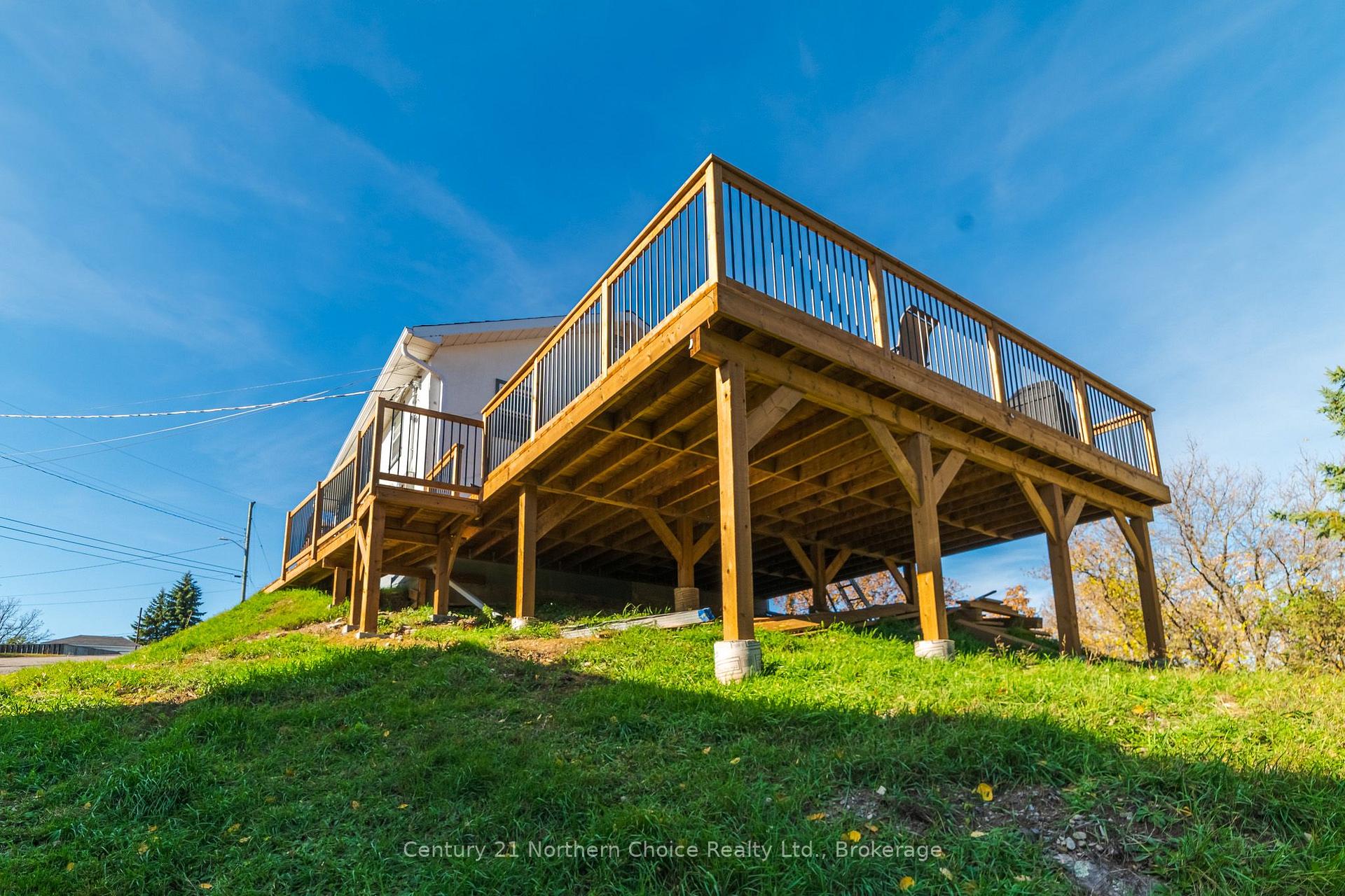 Photo 28 of 1038 1/2 Park Street, Kenora, Central — HOMEH
