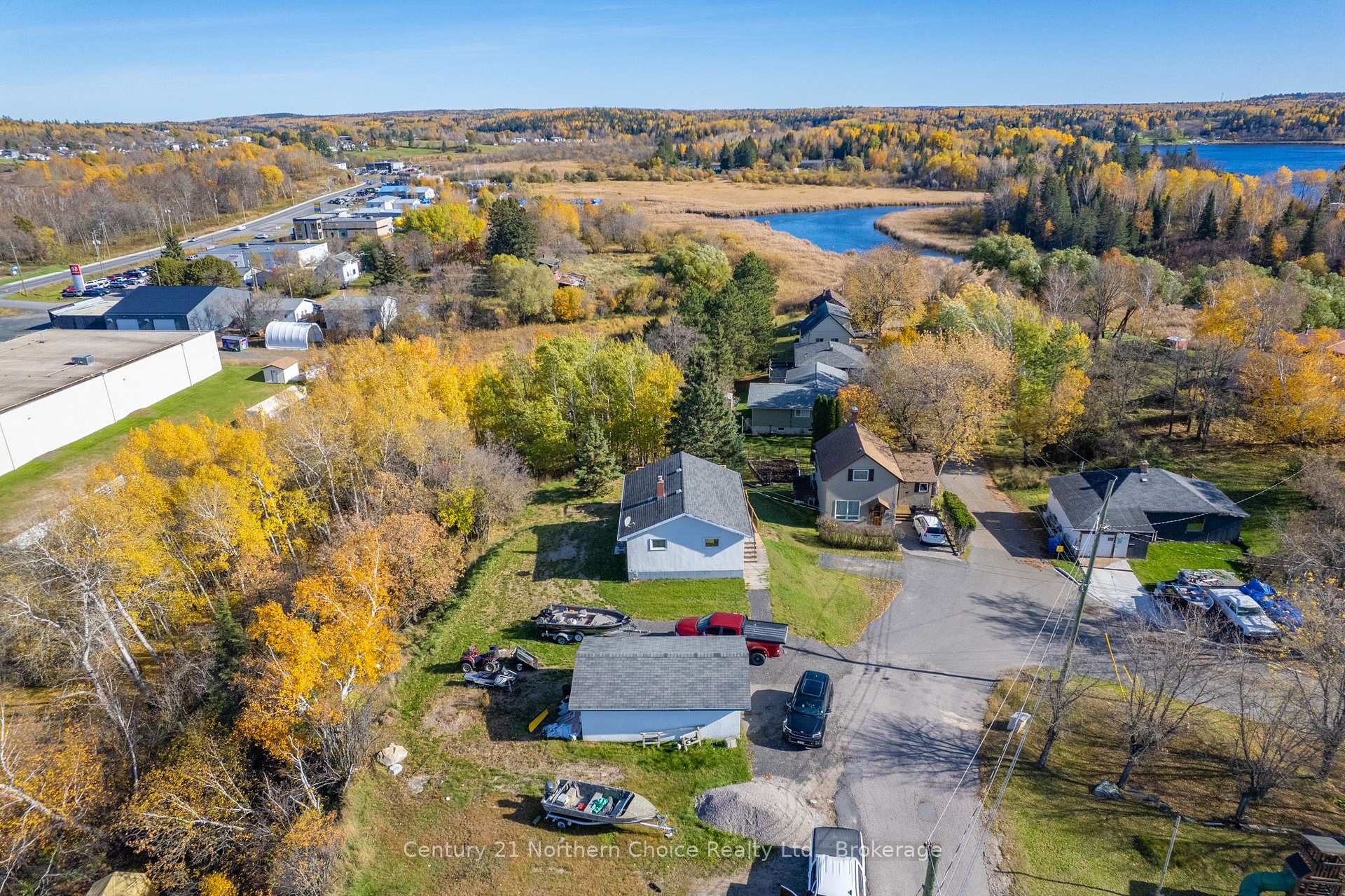 Photo 34 of 1038 1/2 Park Street, Kenora, Central — HOMEH