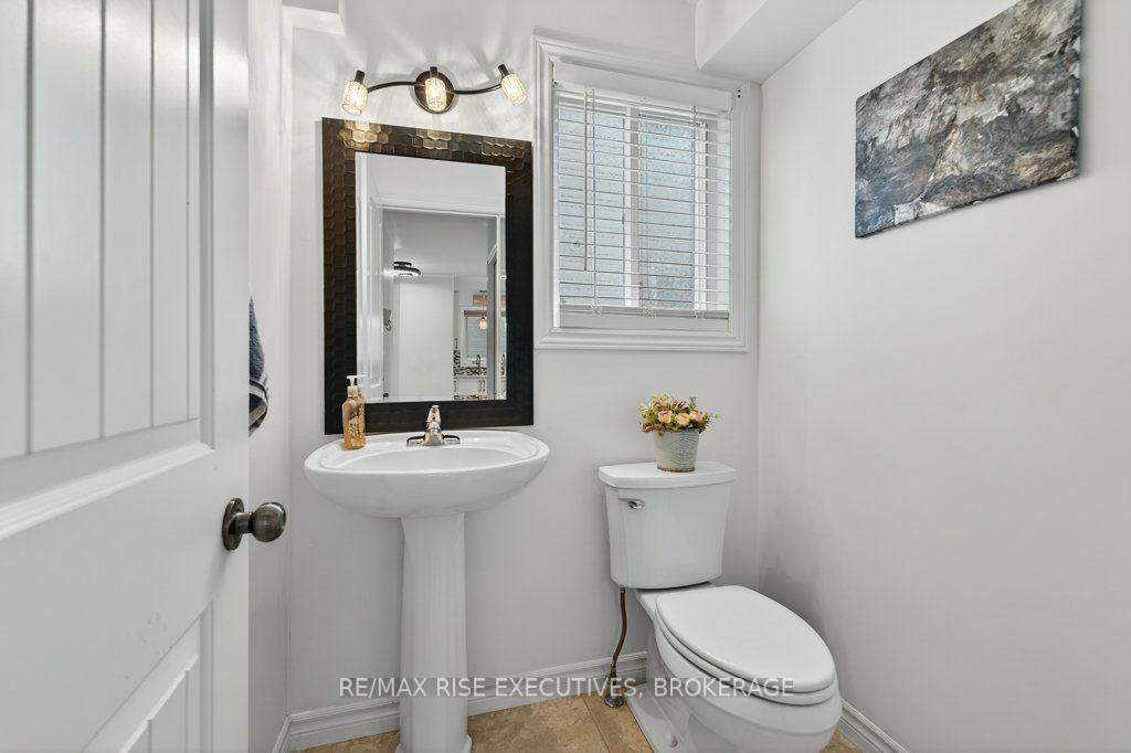 Photo 18 of 1543 Providence Crescent, Kingston, City Northwest — HOMEH