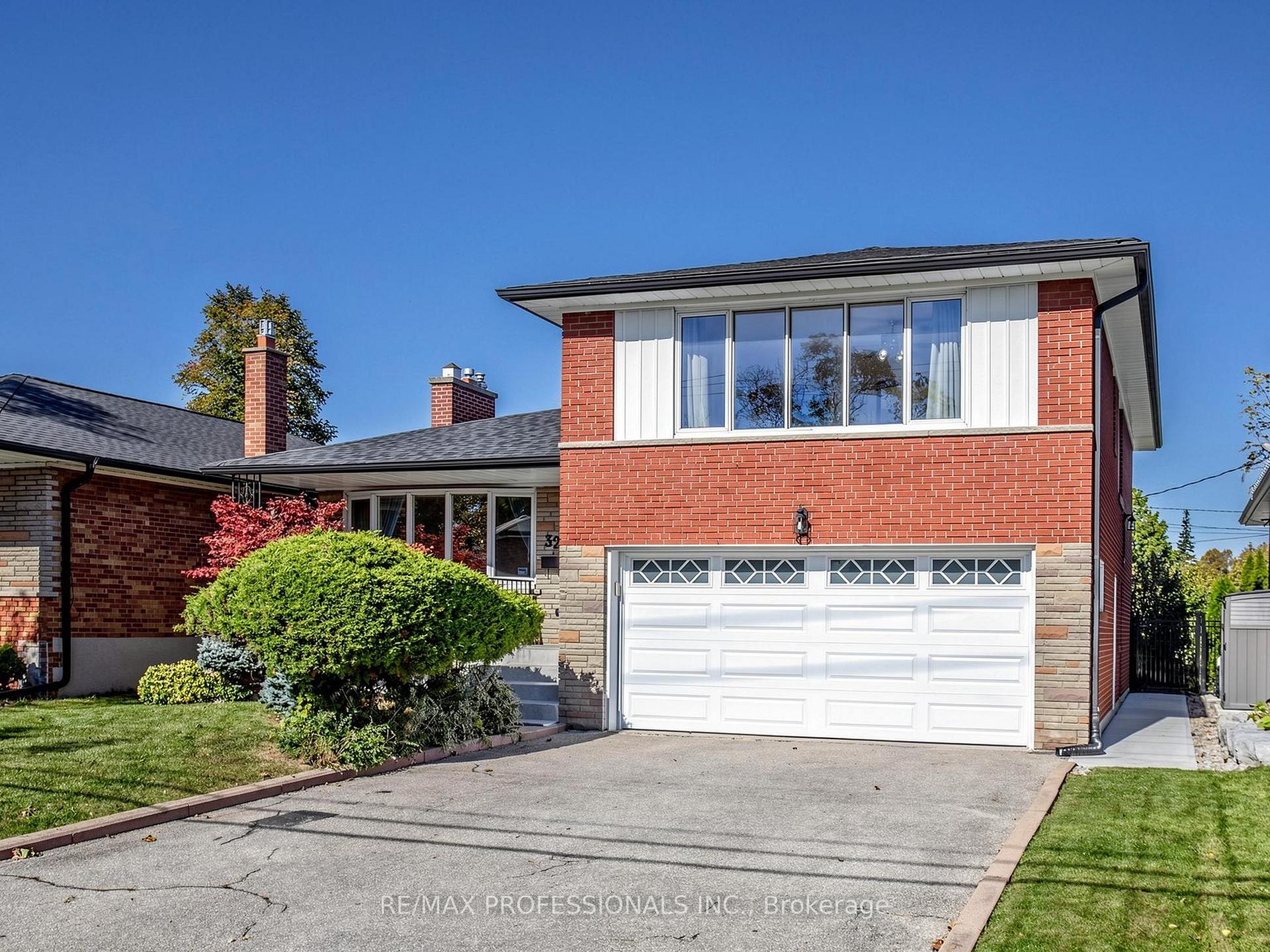 Photo of 32 Summitcrest Drive
